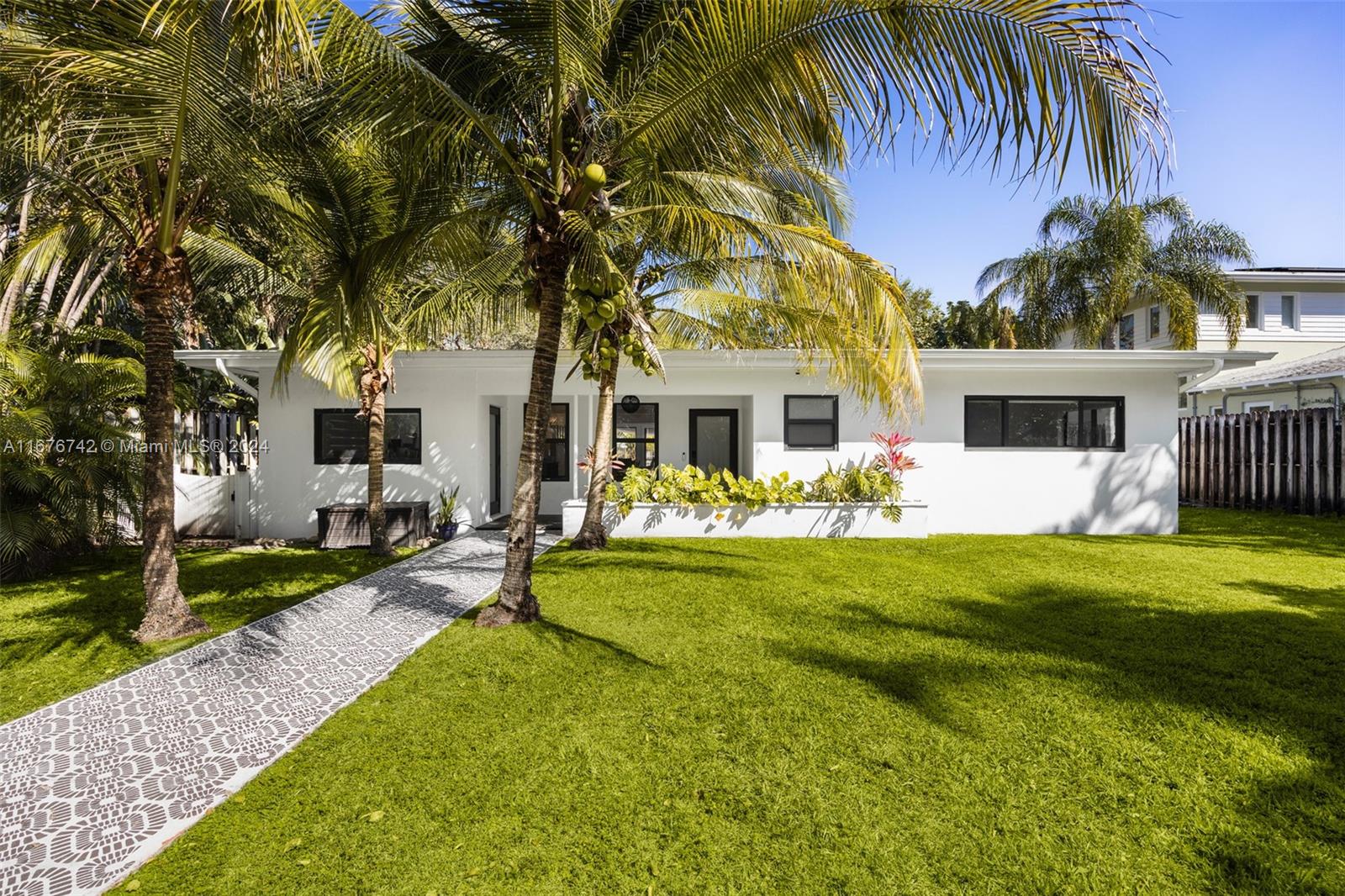 4191 Braganza Ave, Coconut Grove, Florida image 1