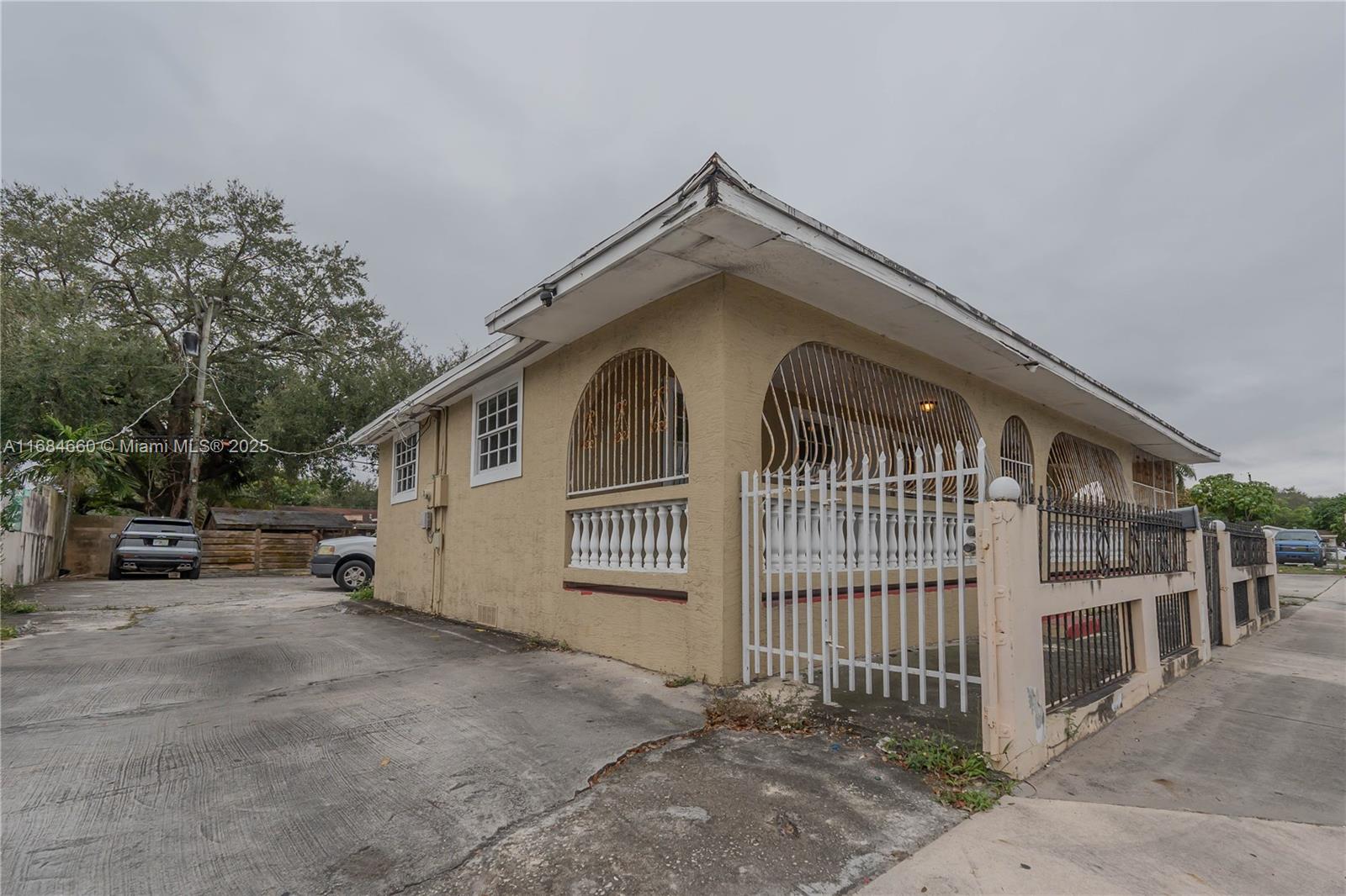 2250 NW 103rd St, Miami, Florida image 22