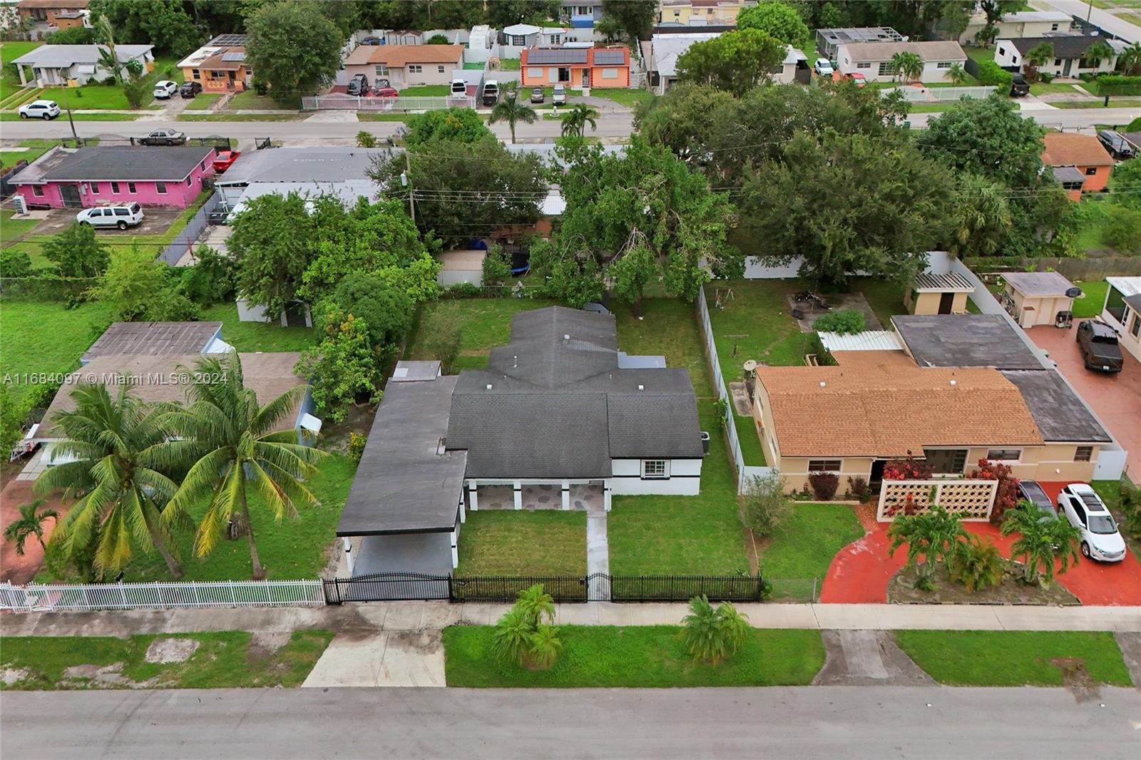 2771 NW 172nd Terrace, Miami Gardens, Florida image 1