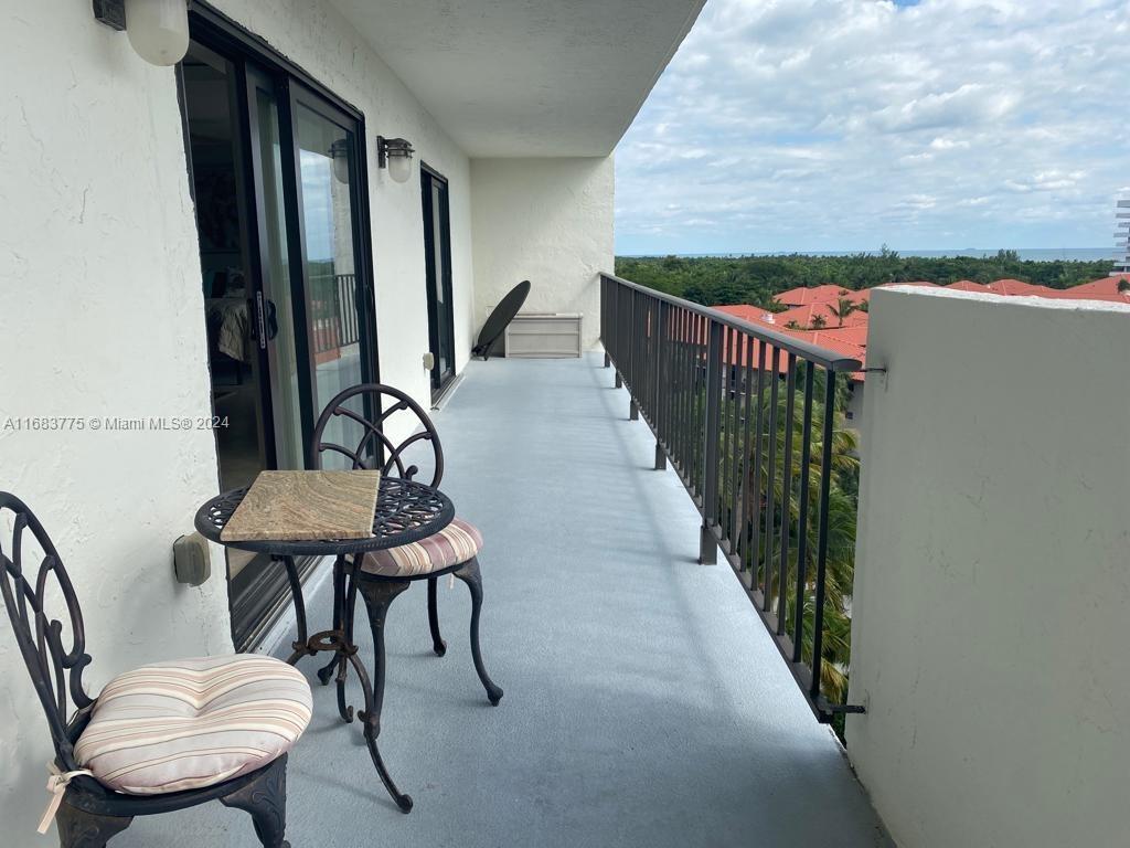 77 Crandon Blvd #9E, Key Biscayne, Florida image 1