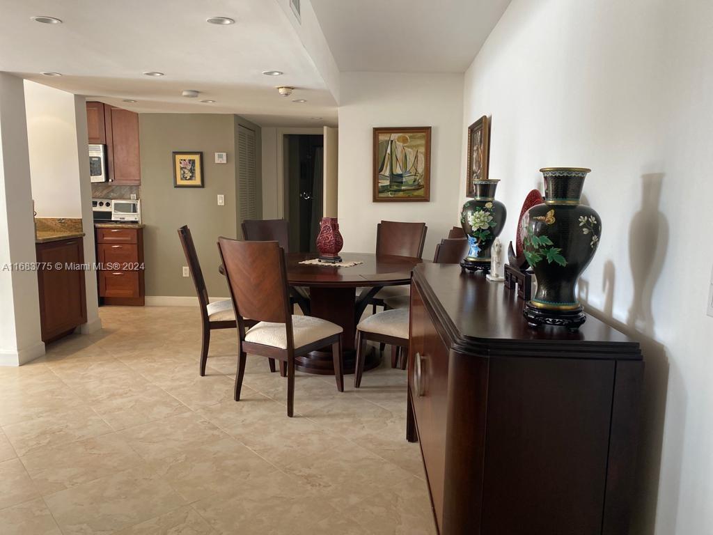 77 Crandon Blvd #9E, Key Biscayne, Florida image 3