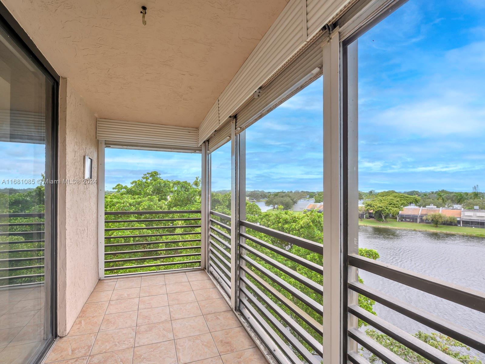 1101 Colony Point Cir #501, Pembroke Pines, Florida image 21