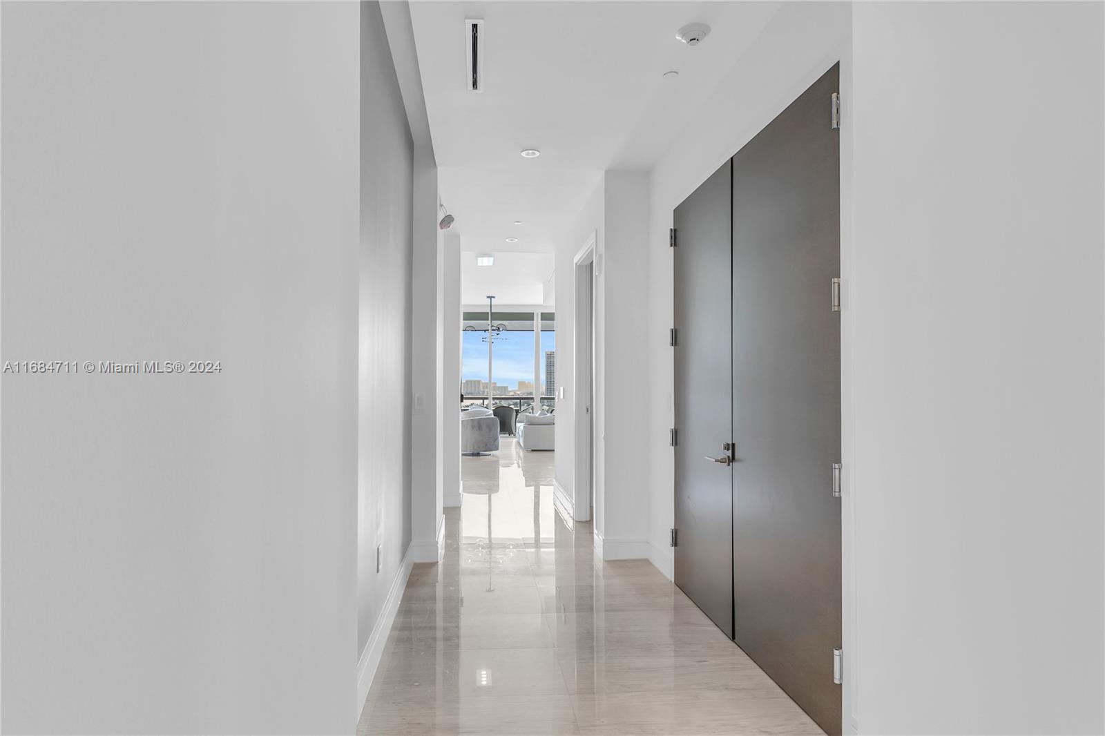 3300 NE 188th St #LPH12, Aventura FL 33180