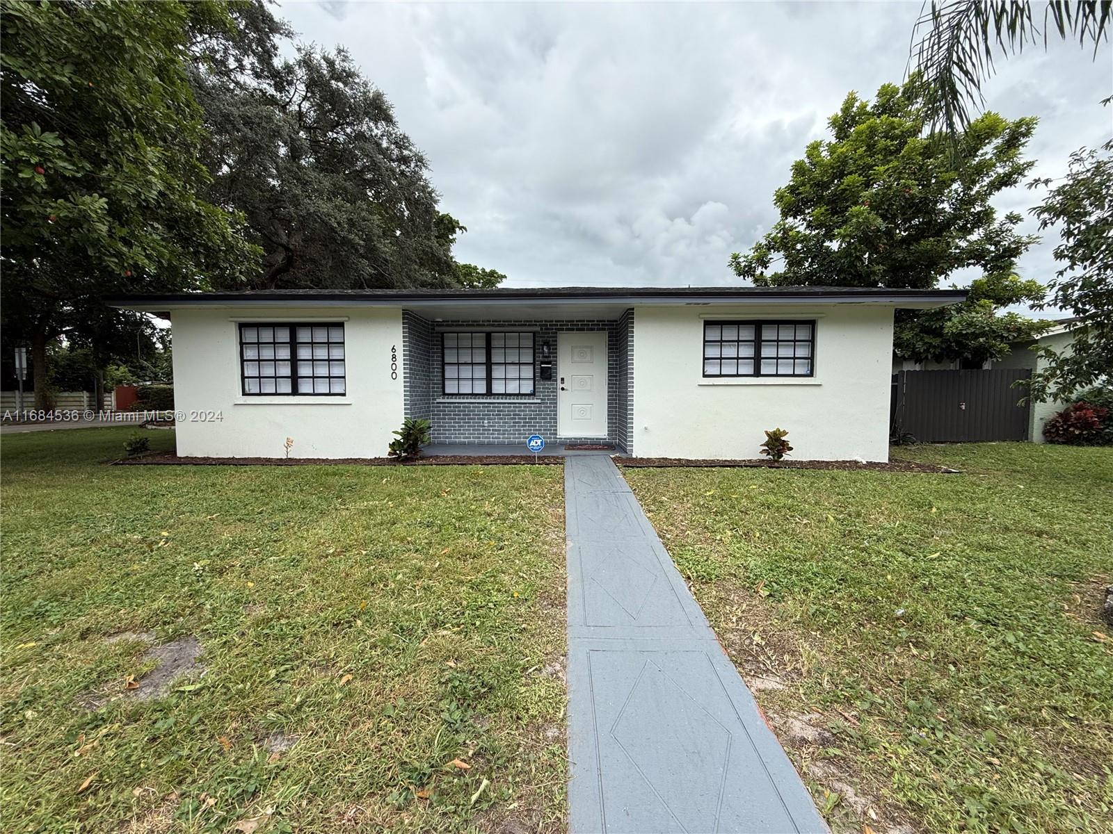 6800 SW 10th Ct, Pembroke Pines, Florida image 15