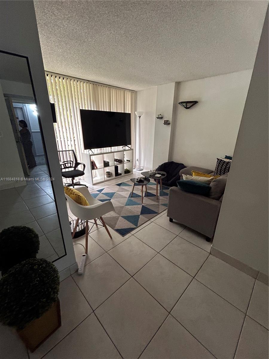 16919 N Bay Rd #214, Sunny Isles Beach, Florida image 12