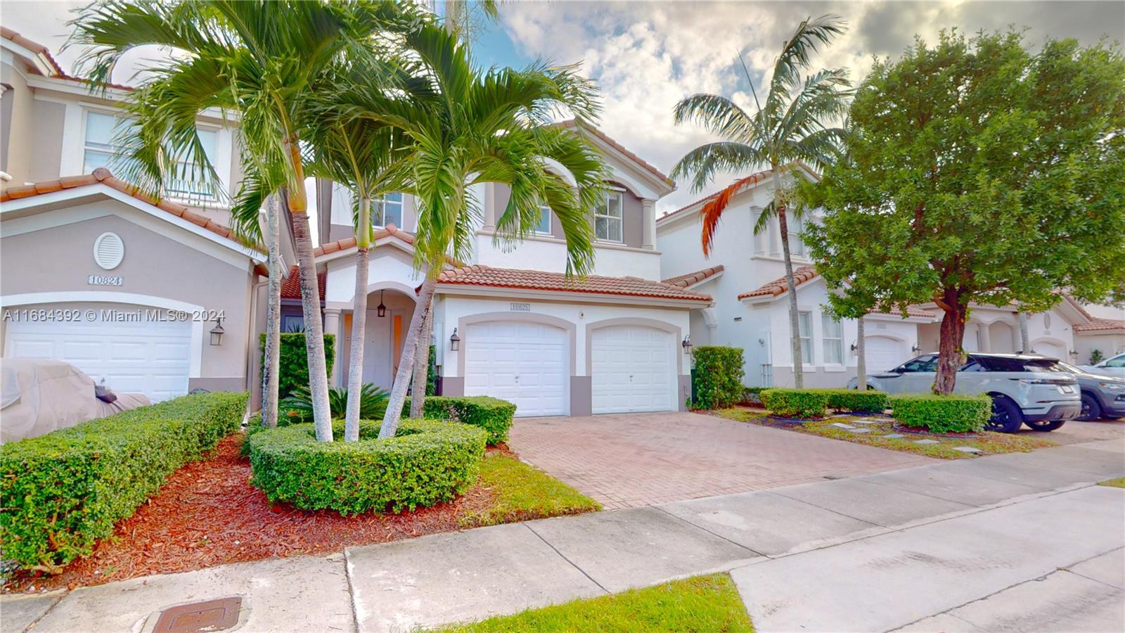 10828 NW 84th St, Doral, Florida image 3