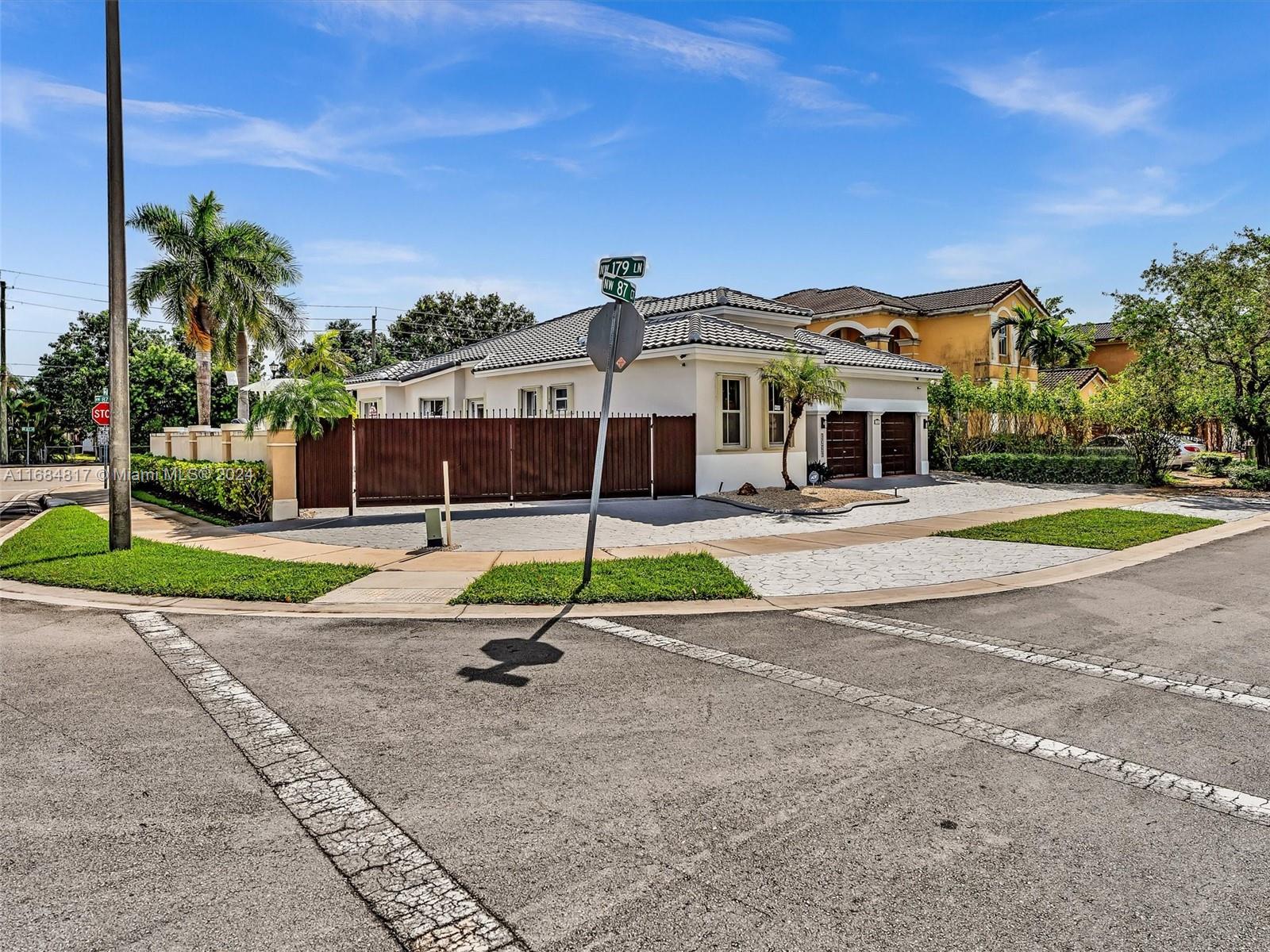 17951 NW 87th Ct, Hialeah, Florida image 4