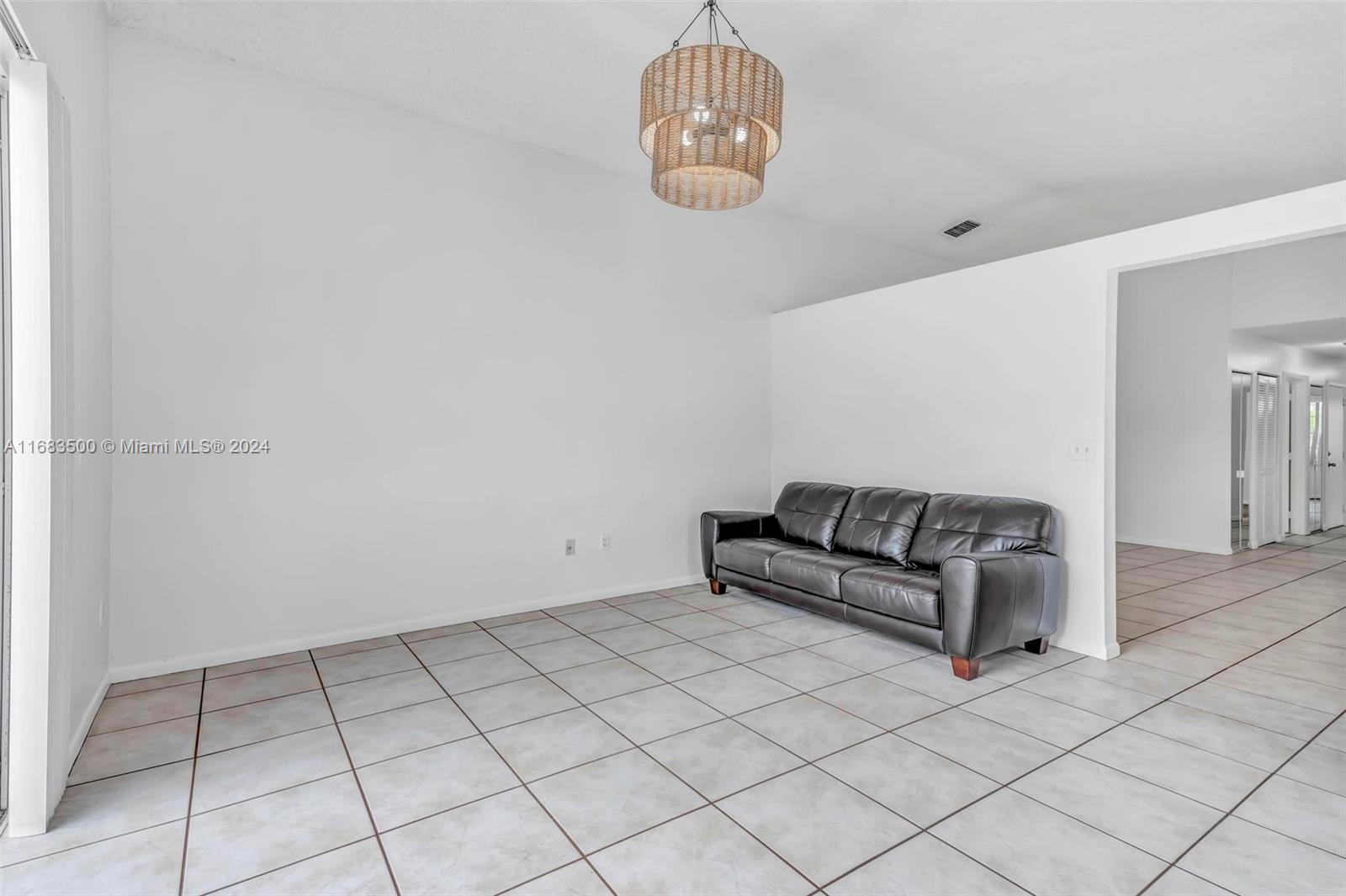 15680 NW 14th Ct, Pembroke Pines, Florida image 10