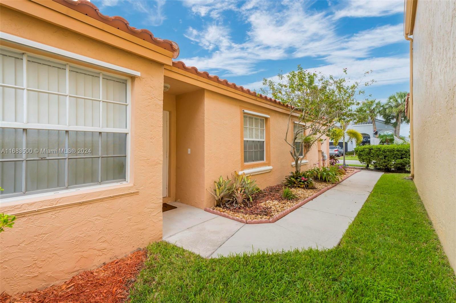 15680 NW 14th Ct, Pembroke Pines, Florida image 31