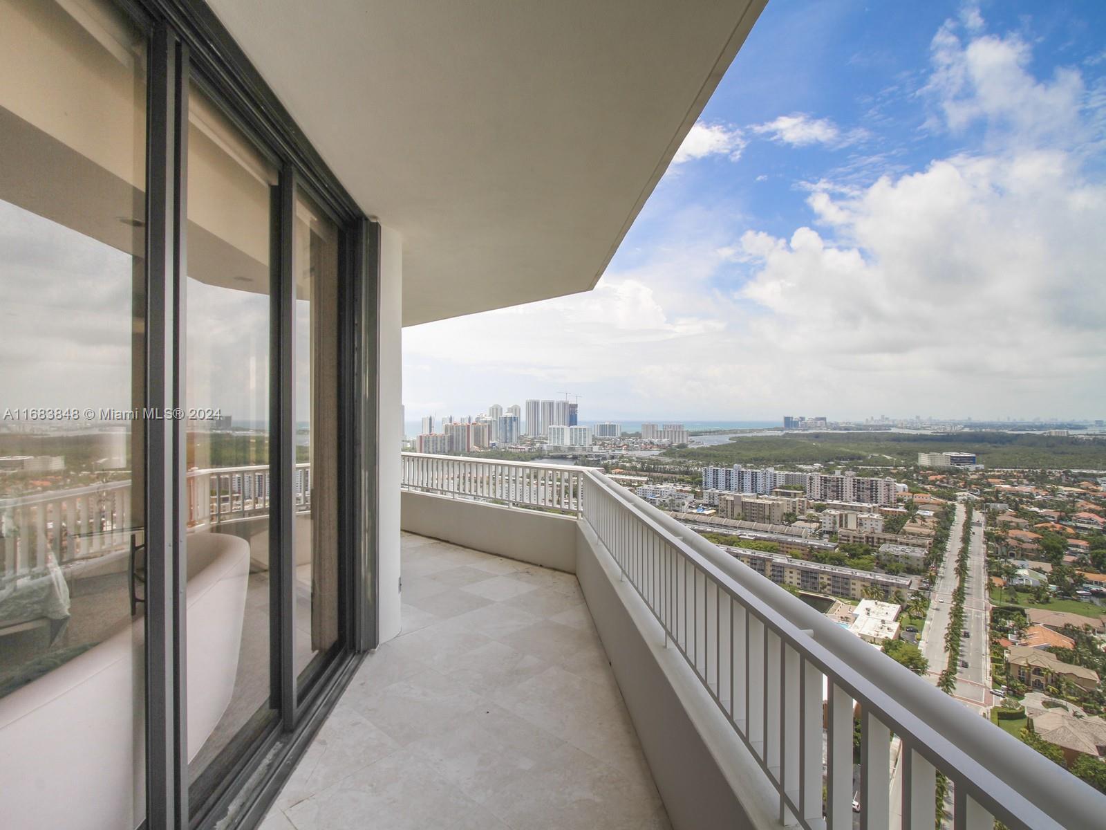 2000 Island Blvd #PH 7, Aventura, Florida image 34