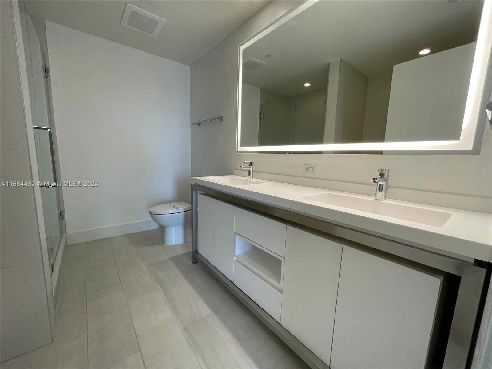 2000 Metropica Way #804, Sunrise, Florida image 13