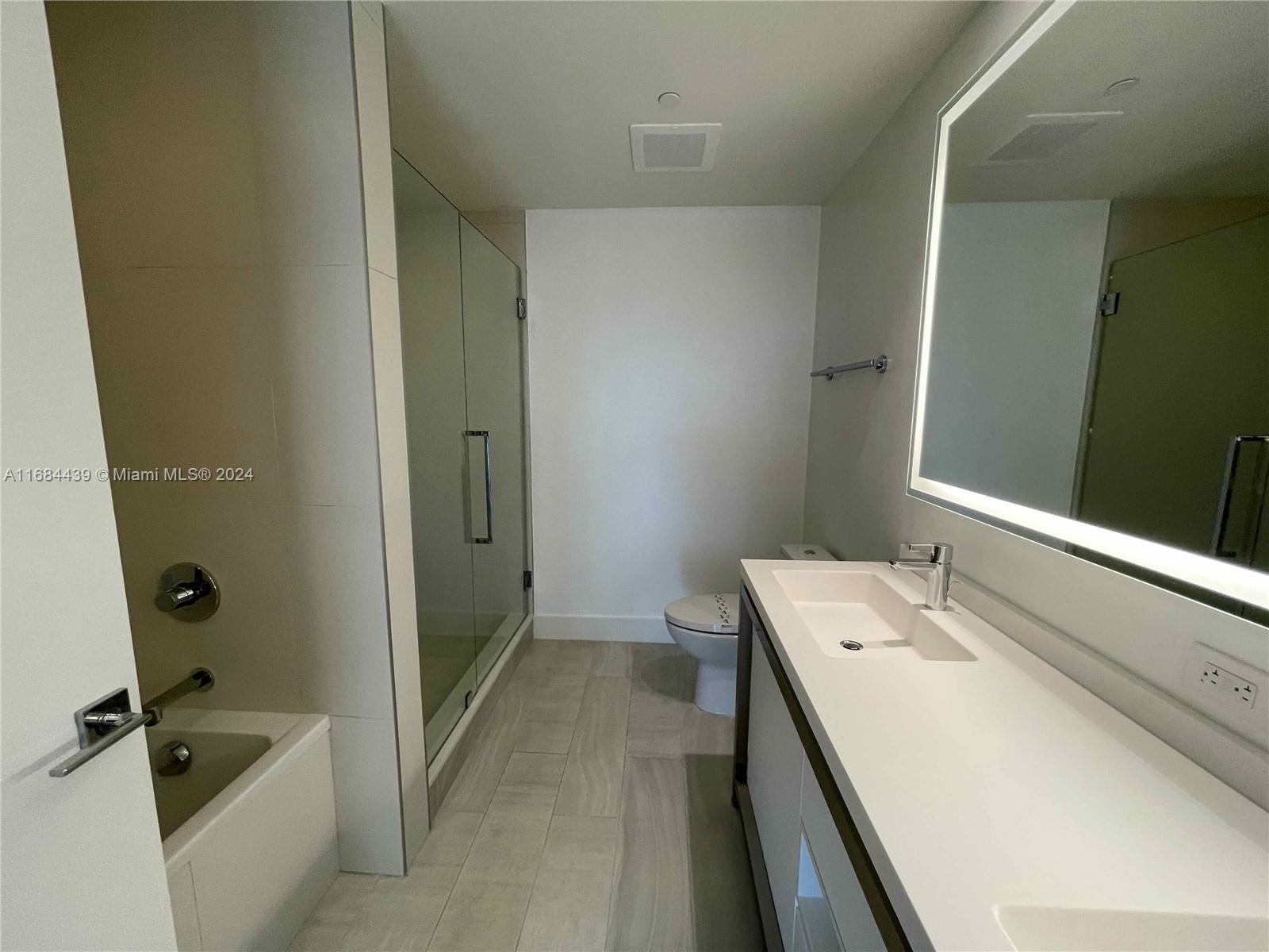 2000 Metropica Way #804, Sunrise, Florida image 15