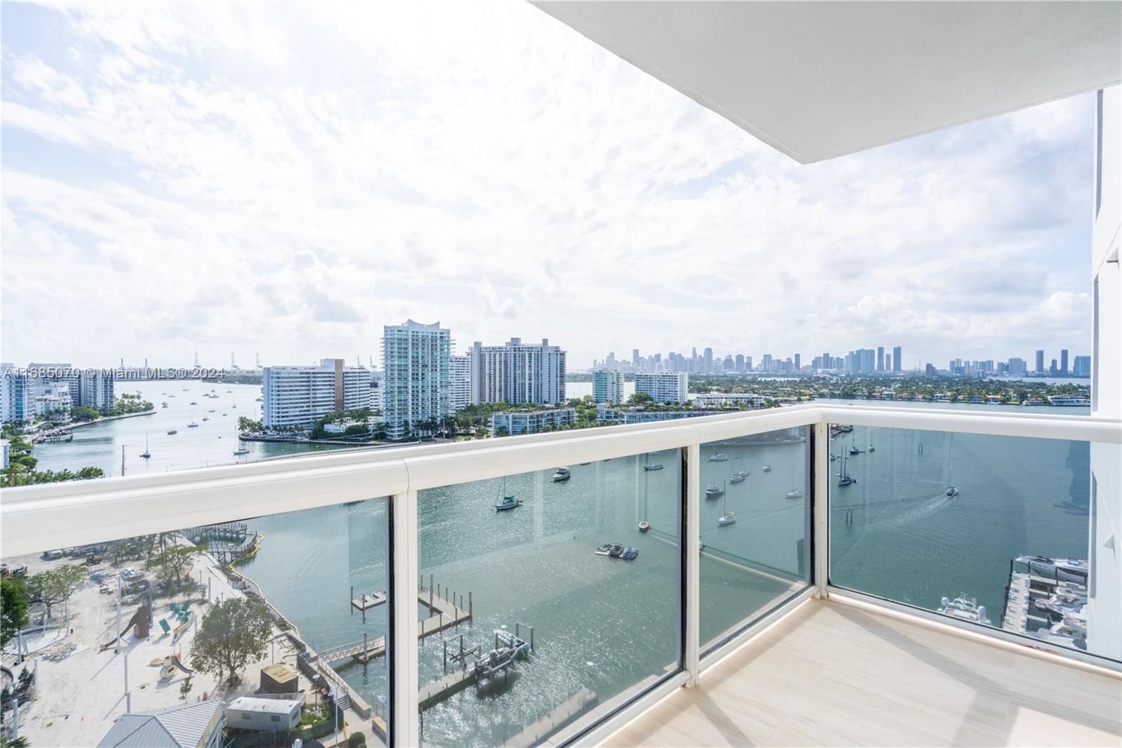 1800  Sunset Harbour Dr 1902/4 Dr #1902/4 For Sale A11685070, FL