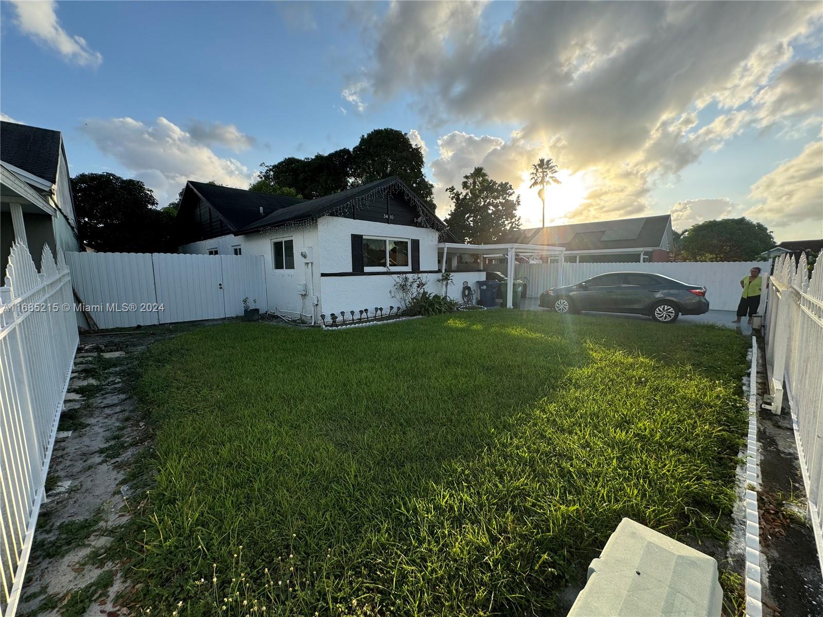 3410 NW 204th Ter, Miami Gardens, Florida image 1