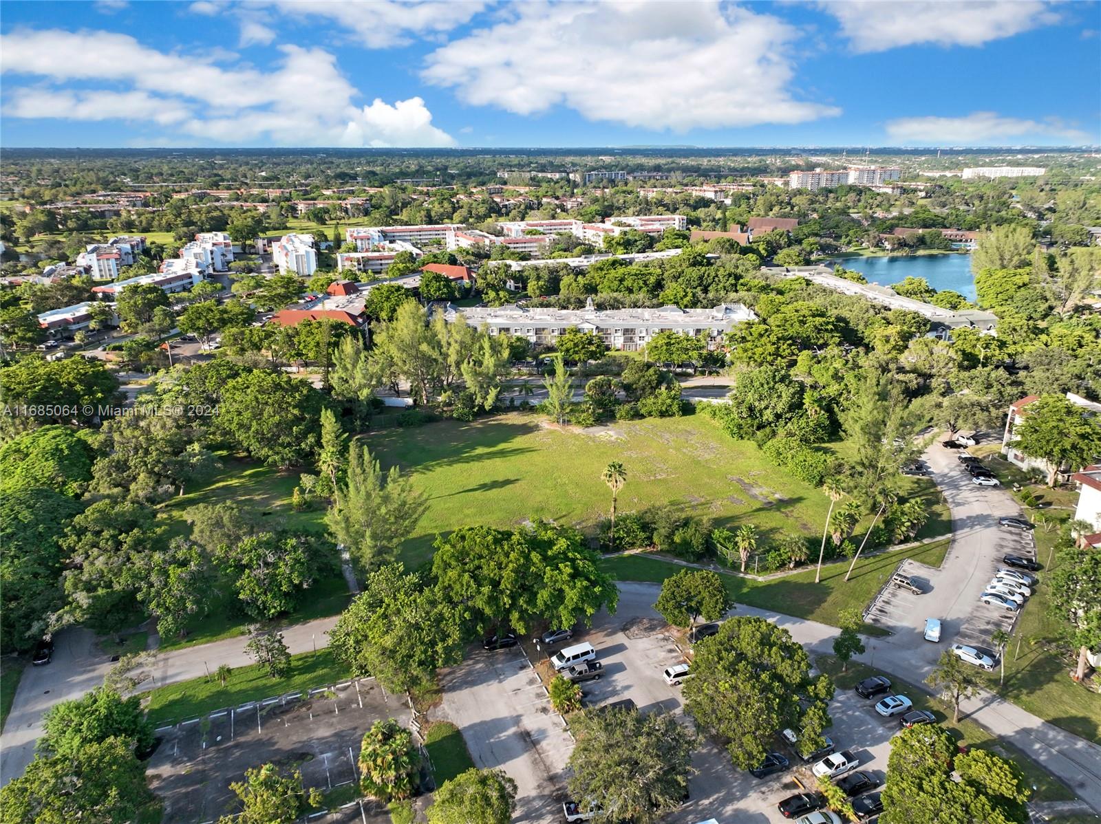 3301 Spanish Moss Ter #505, Lauderhill, Florida image 35