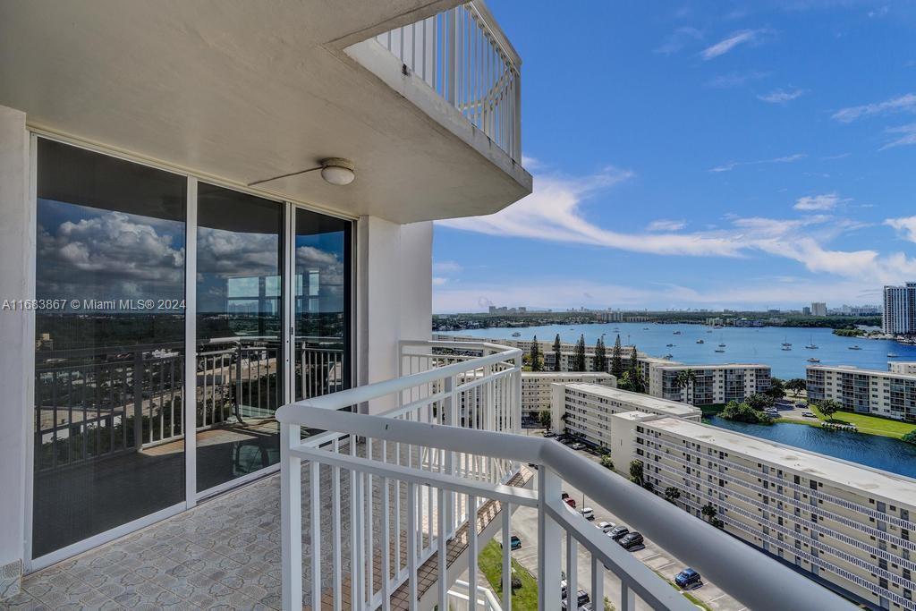 18011 Biscayne Blvd #1705, Aventura, Florida image 1