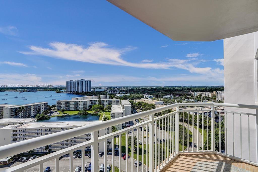 18011 Biscayne Blvd #1705, Aventura, Florida image 2