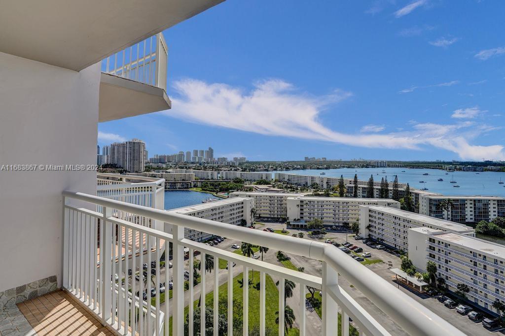 18011 Biscayne Blvd #1705, Aventura, Florida image 39