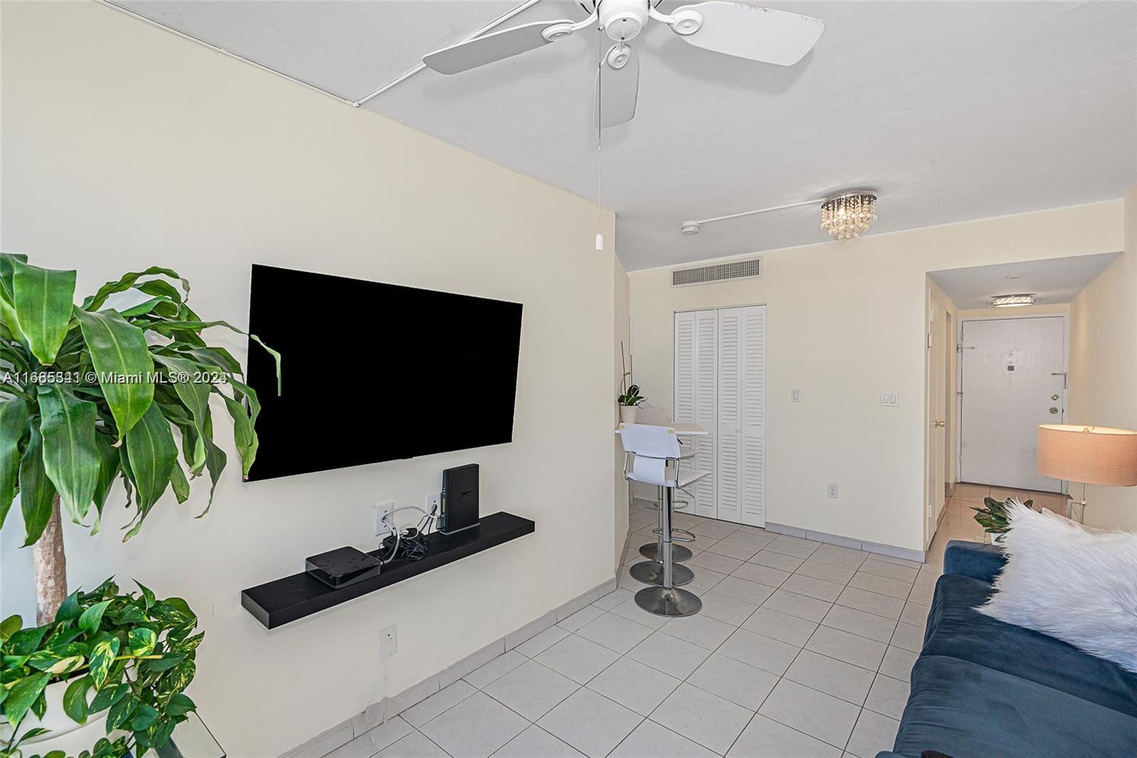 2899 Collins Ave #1042, Miami Beach, Florida image 19