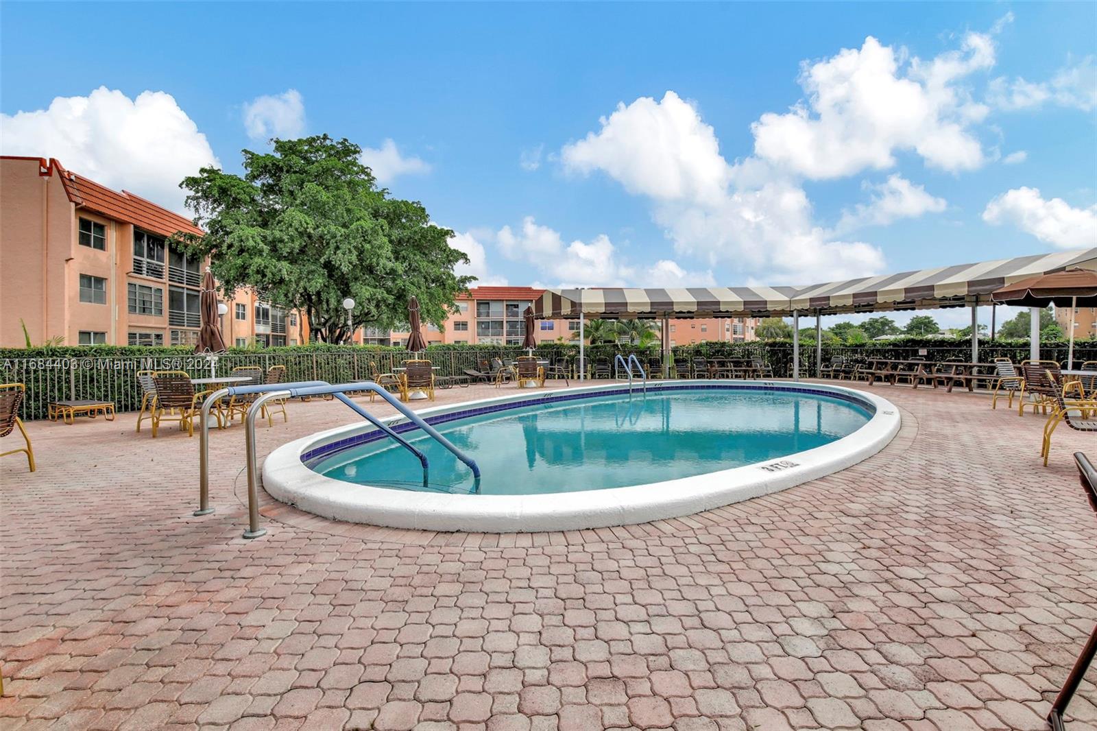 9540 Sunrise Lakes Blvd #103, Sunrise, Florida image 31