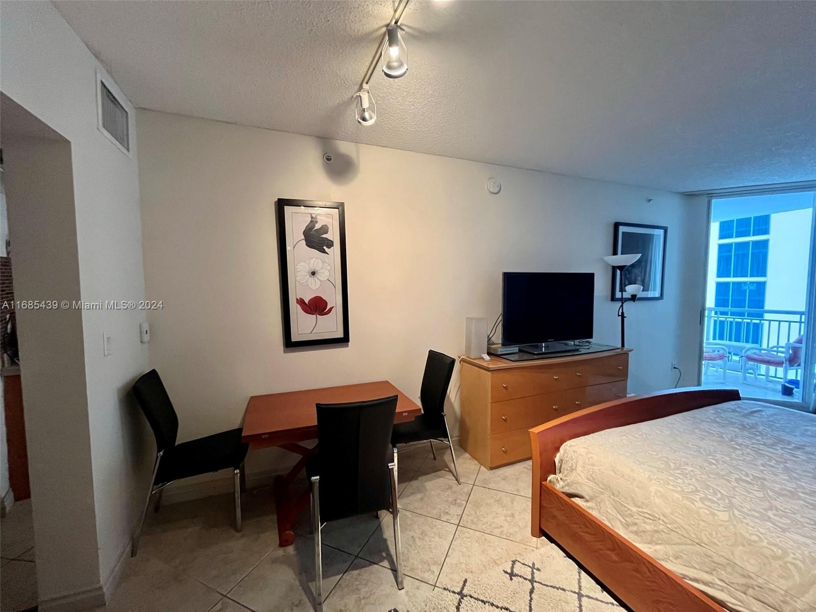 17375 Collins Ave #803, Sunny Isles Beach, Florida image 38