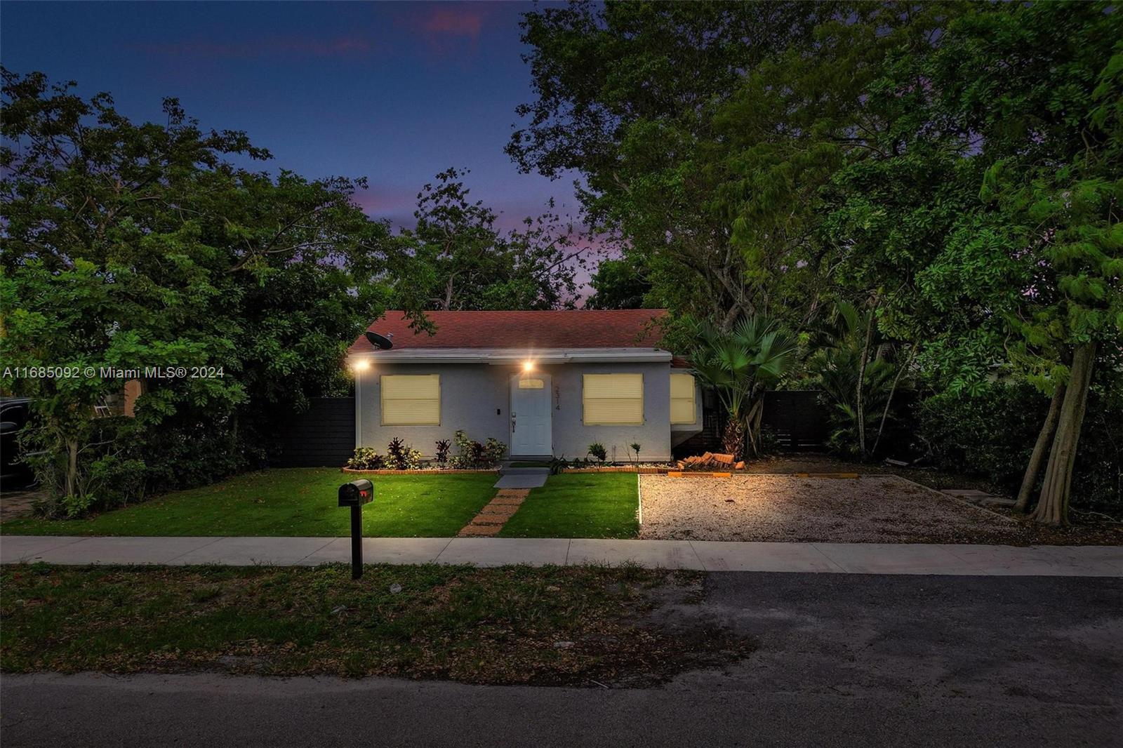 2314 Liberty St, Hollywood, Florida image 3