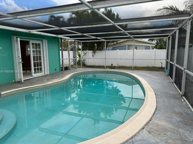 8230 SW 9th St, North Lauderdale, Florida image 6