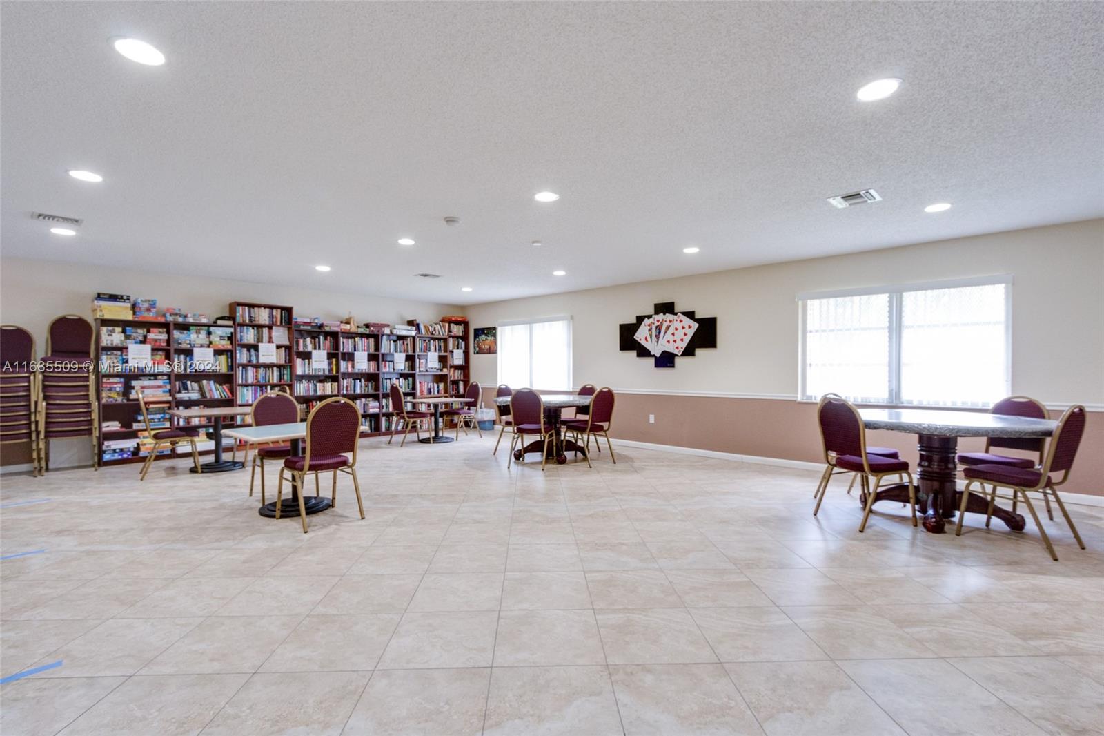 1050 Country Club Dr #403, Margate, Florida image 21