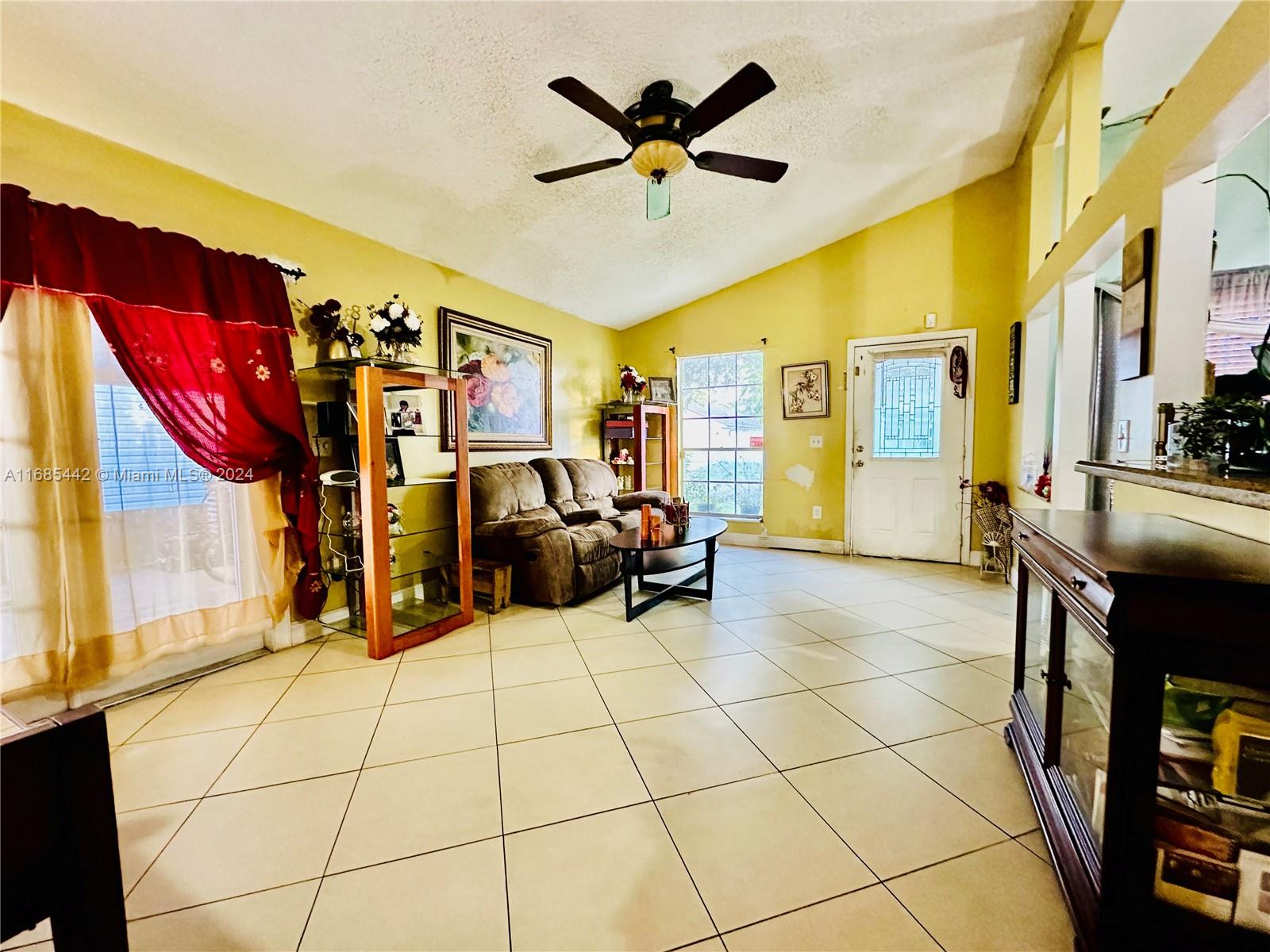 8615 SW 15th St, Pembroke Pines, Florida image 4