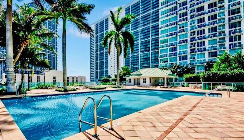 Apartamento para Alugar em Miami, FL