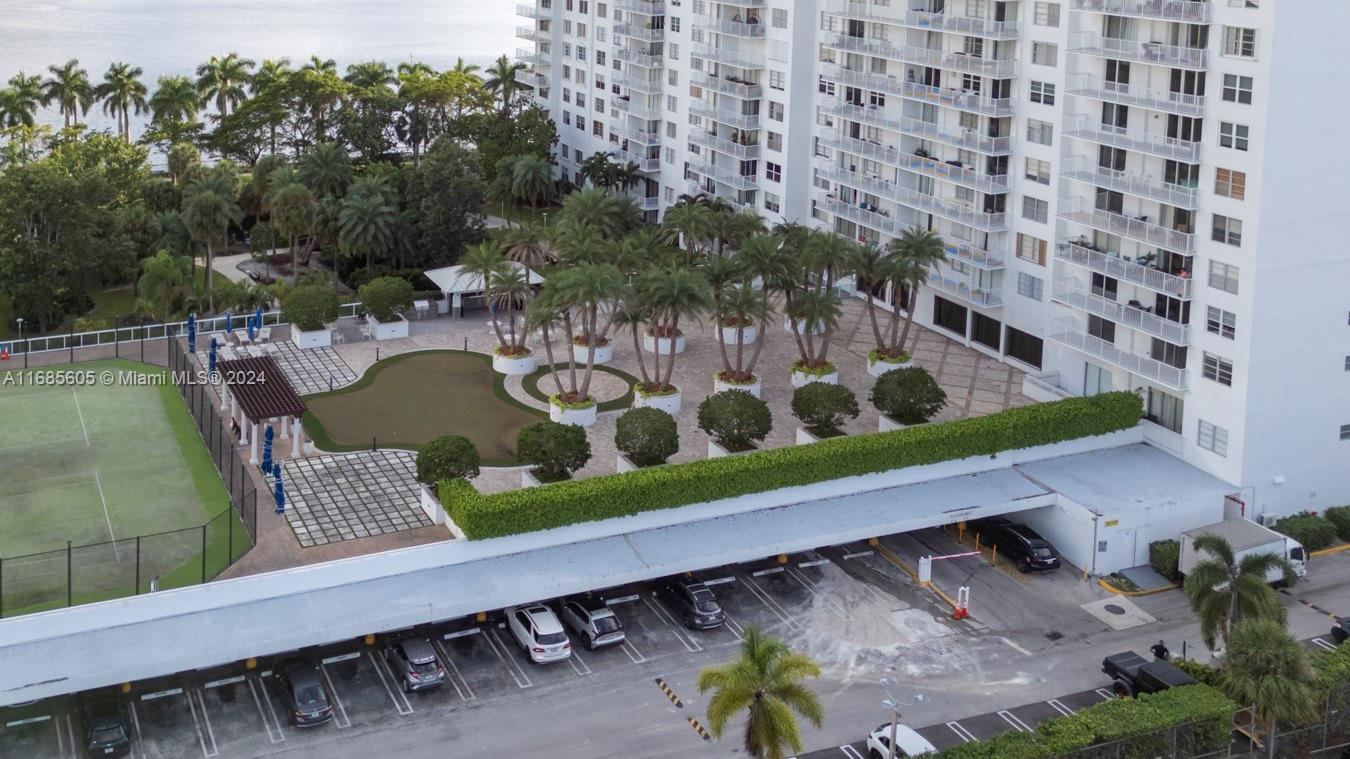 Residential, Aventura, Florida image 33