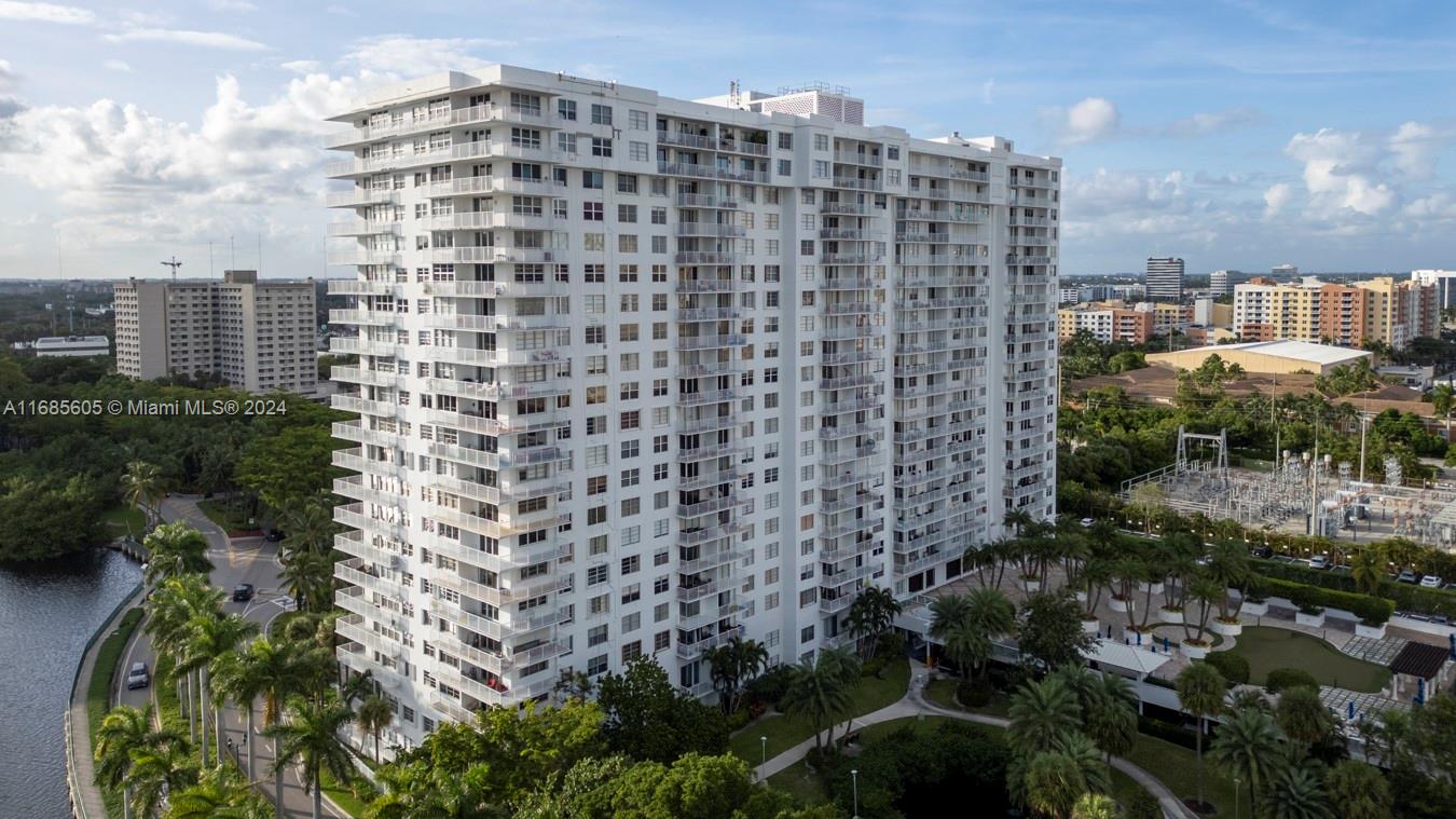 Residential, Aventura, Florida image 35