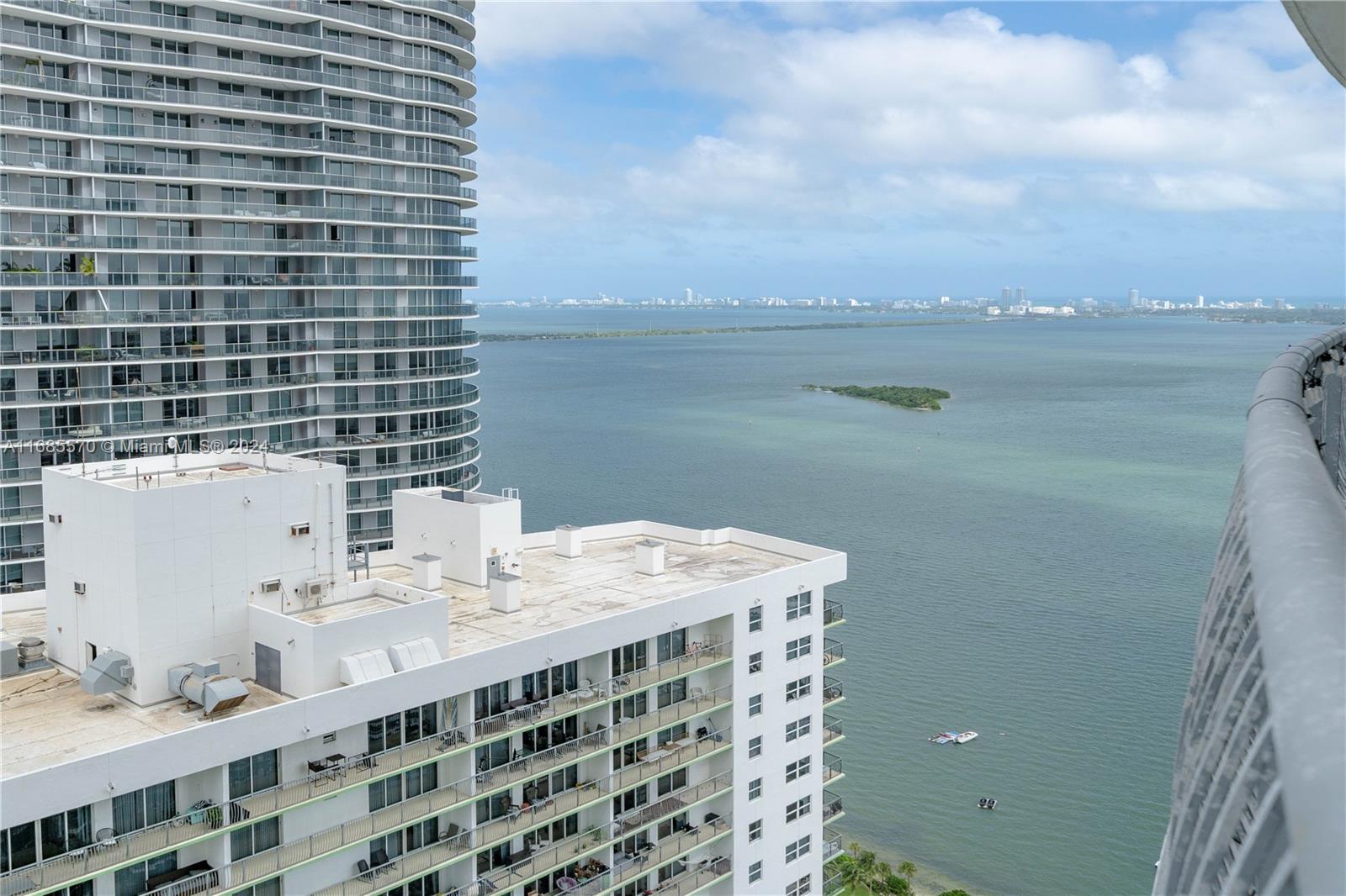 Motivated seller, cheapest unit within the top floors. Enjoy stunning Bay views in this remodeled unit from the 44th floor, experience the vibrant Miami life or continue renting it. This building allowed Airbnb rentals immediately, perfect for investors or vacation homeowners!. The unit has an open concept, stainless steel appliances, spacious bedroom for a keen size bed, wraparound balcony and water view from every room. The unit comes completely furnished, ready to move in or rent. Too many amenities to list (gym, pool, bbq area, sauna, etc). Conveniently located between Downtown and Wynwood, you will have easy access to both plus Brickel, Design District, South Beach, Metro Moover, etc. Click visual tour link to navigate the apartment 3D tour.