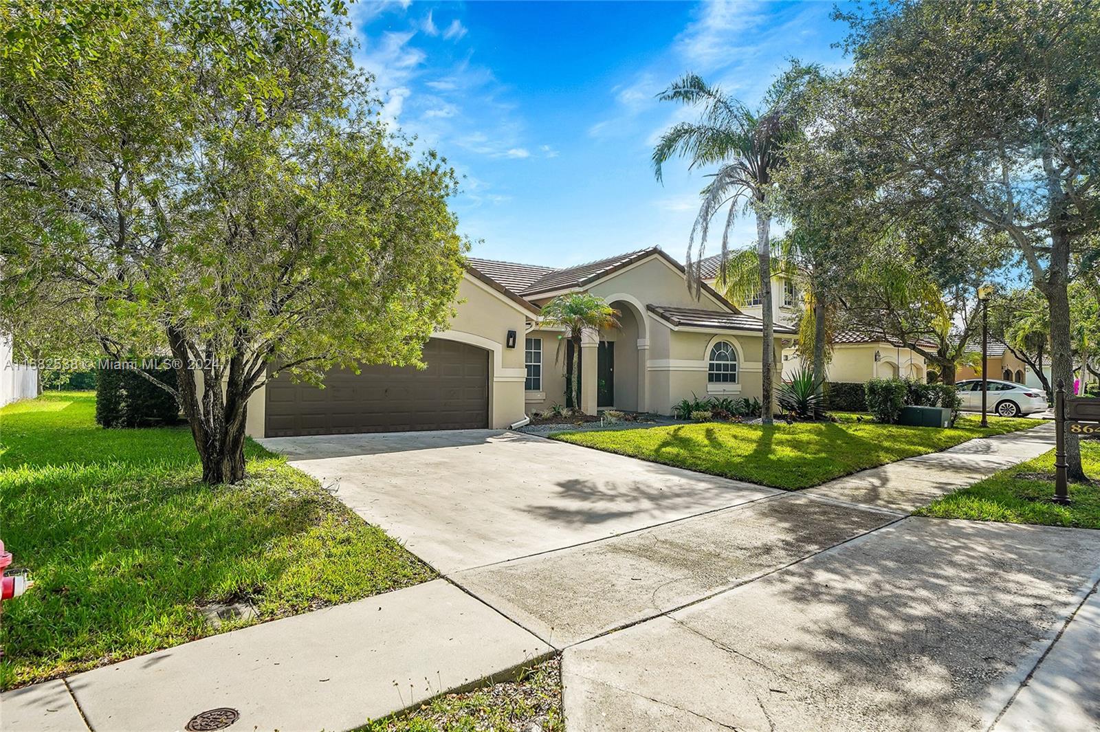 864 Verona Lake Dr, Weston, Florida image 3