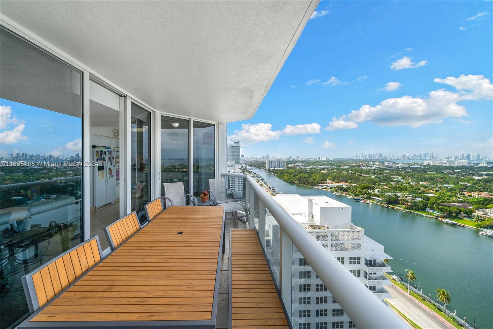 4775 Collins Ave #2506, Miami Beach FL 33140