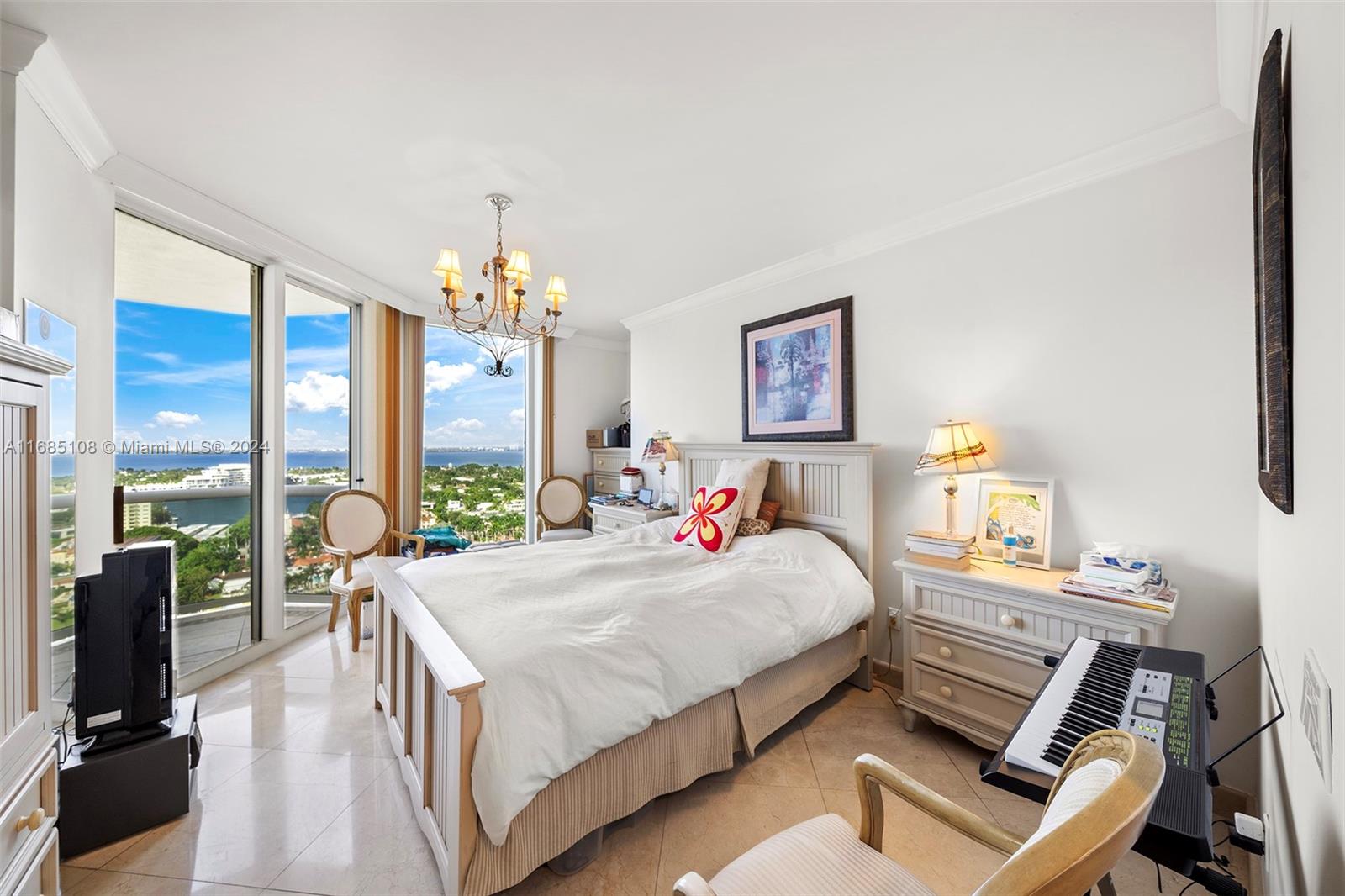 4775 Collins Ave #2506, Miami Beach FL 33140
