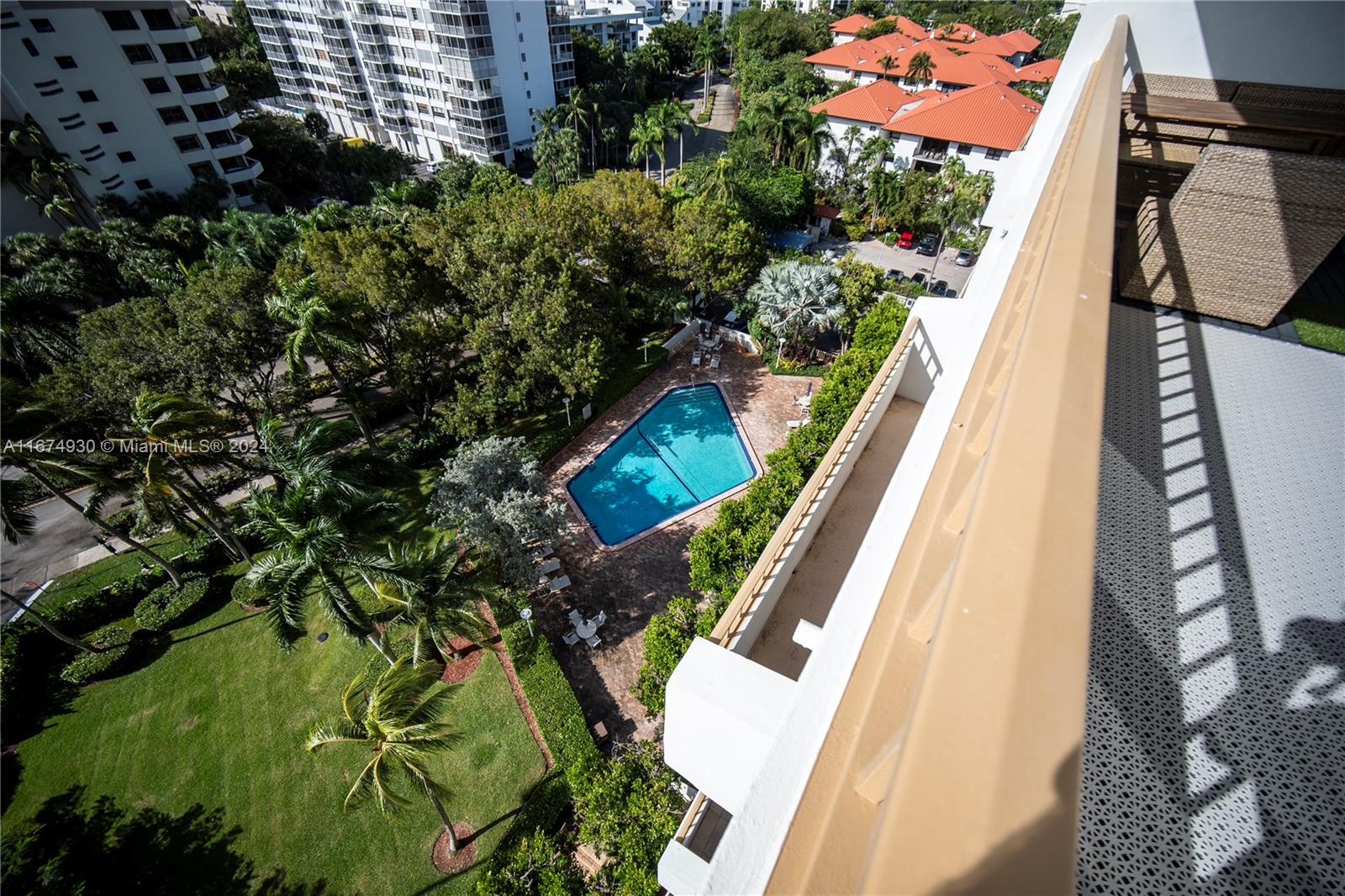155 Ocean Lane Dr #1107, Key Biscayne FL 33149