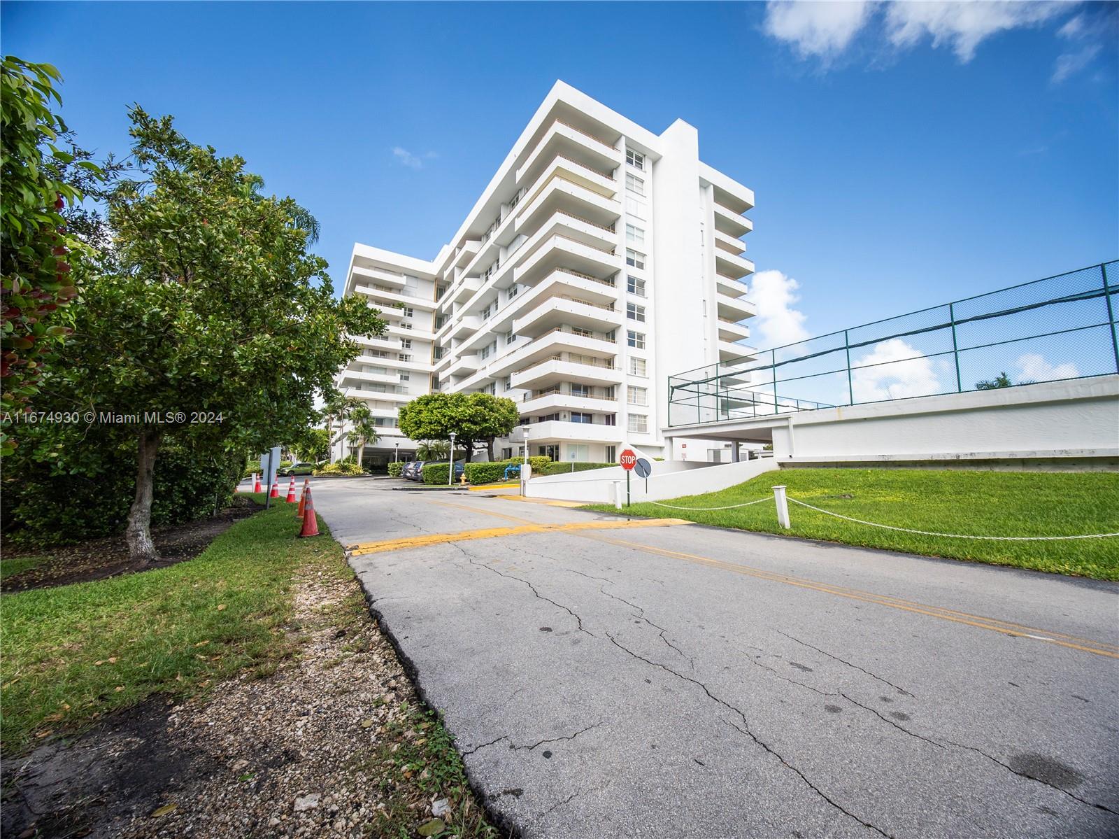 155 Ocean Lane Dr #1107, Key Biscayne FL 33149