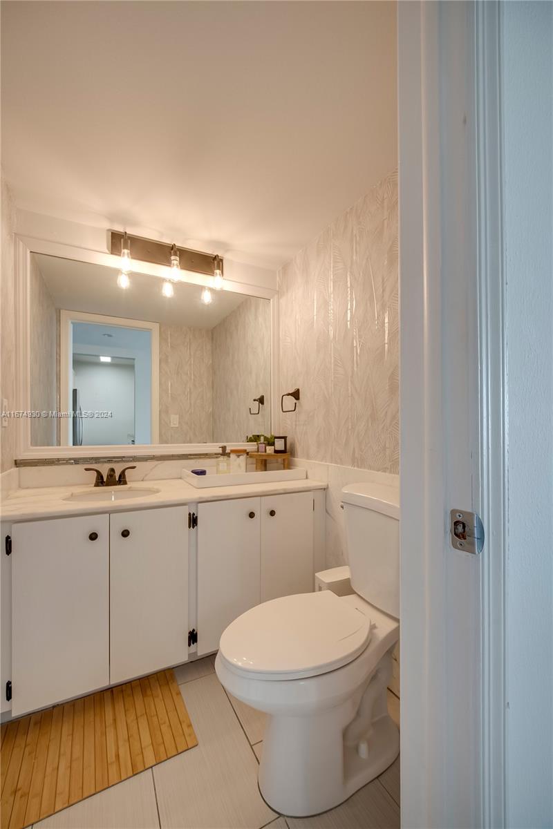 155 Ocean Lane Dr #1107, Key Biscayne FL 33149