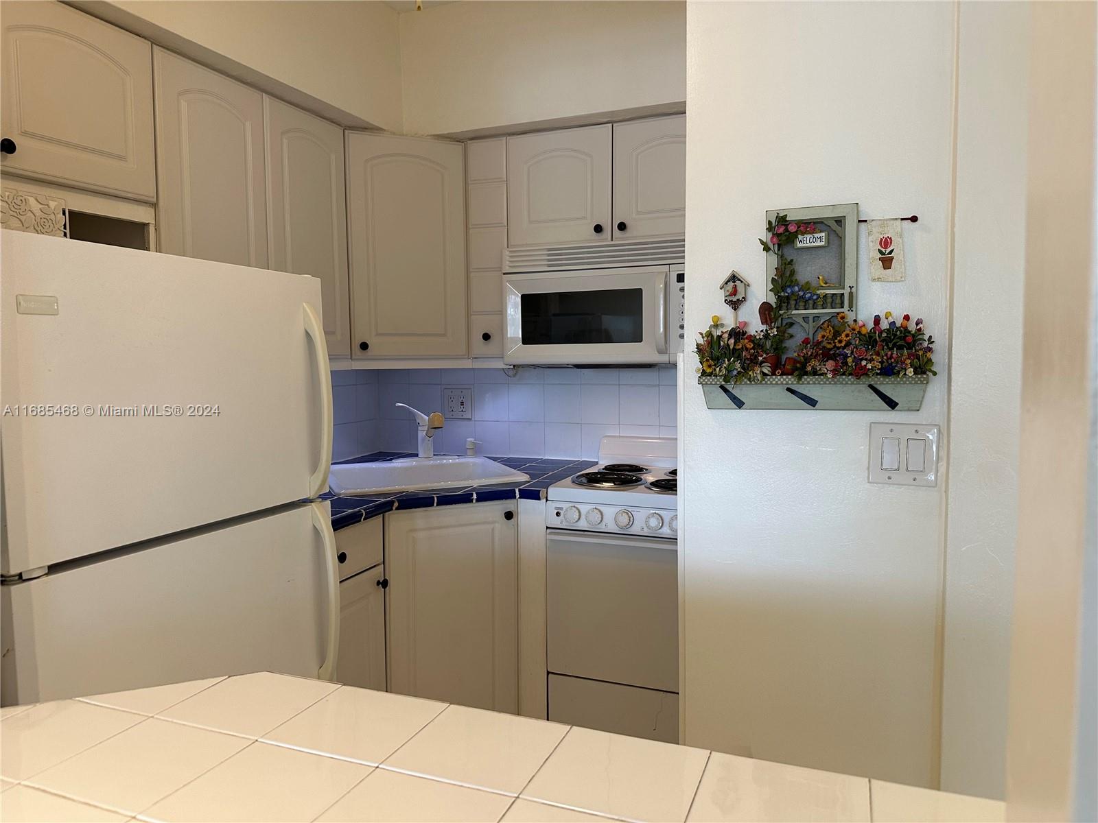 801 Atlantic Shores Blvd #206, Hallandale Beach, Florida image 7