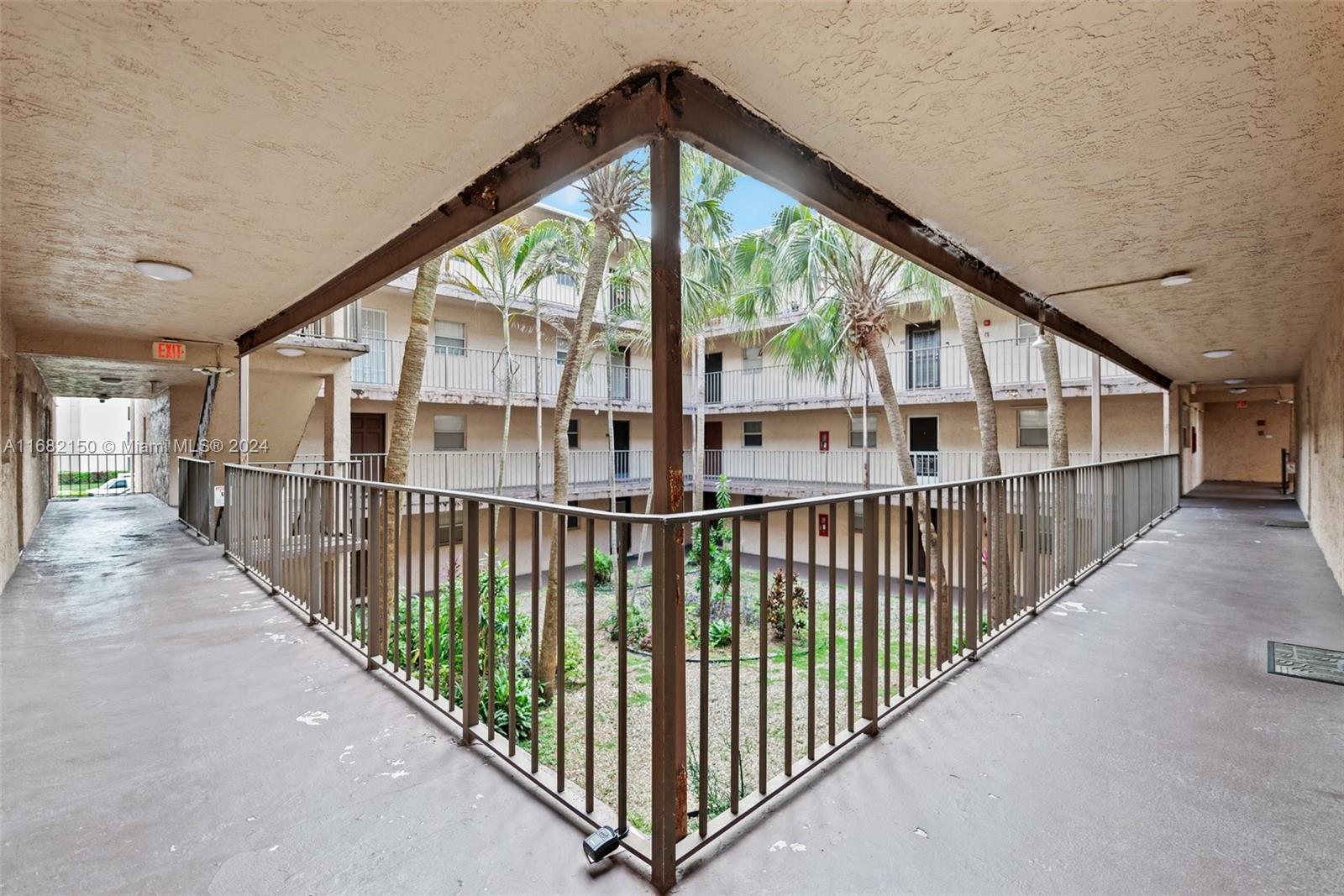 2840 Somerset Drive #216M, Lauderdale Lakes, Florida image 10