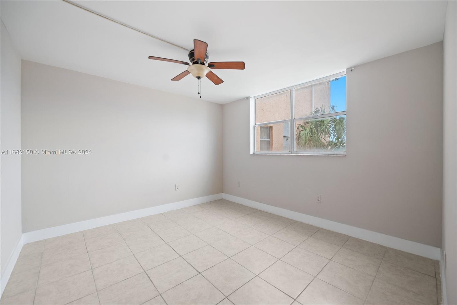 2840 Somerset Drive #216M, Lauderdale Lakes, Florida image 32