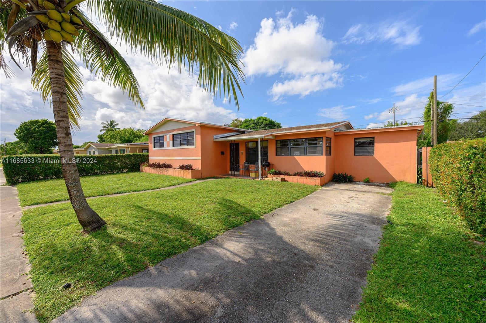 17800 NW 14th Pl, Miami Gardens, Florida image 1