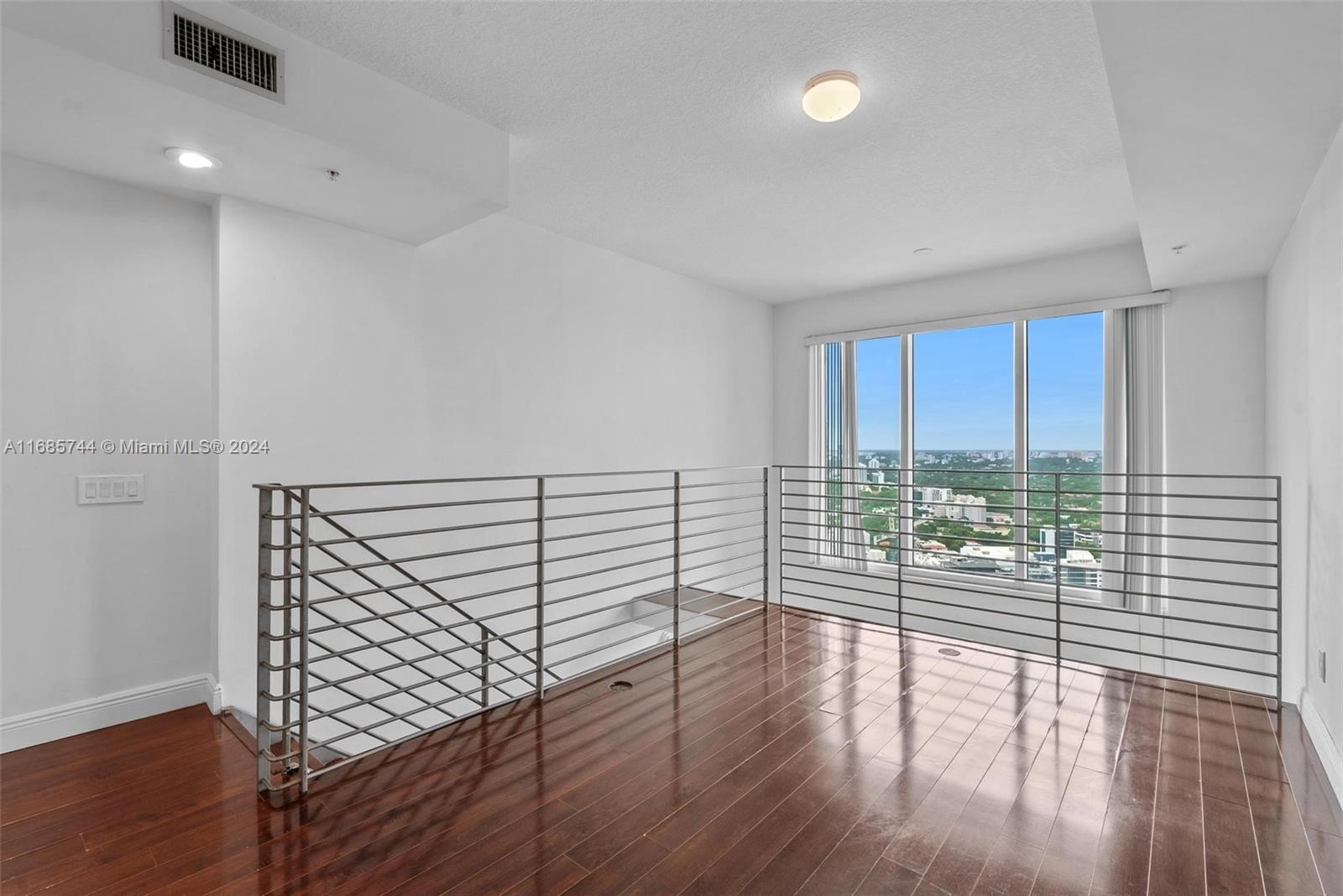 60 SW 13th St #3007, Miami FL 33130