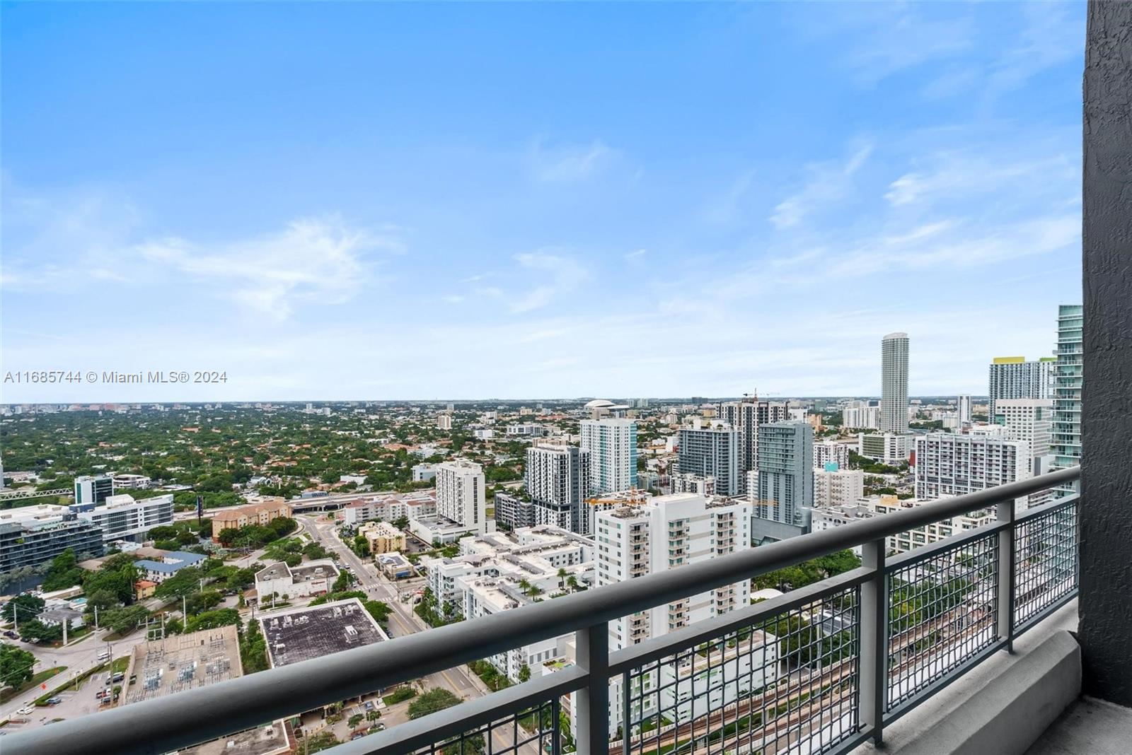 60 SW 13th St #3007, Miami FL 33130
