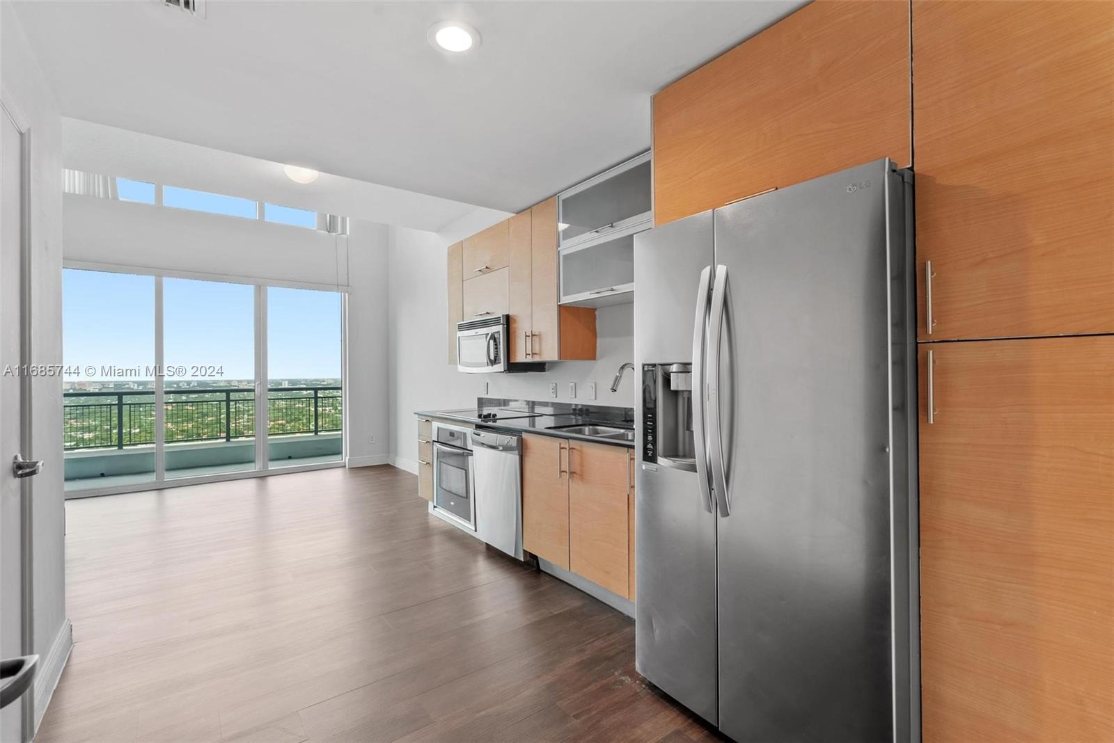 60 SW 13th St #3007, Miami FL 33130