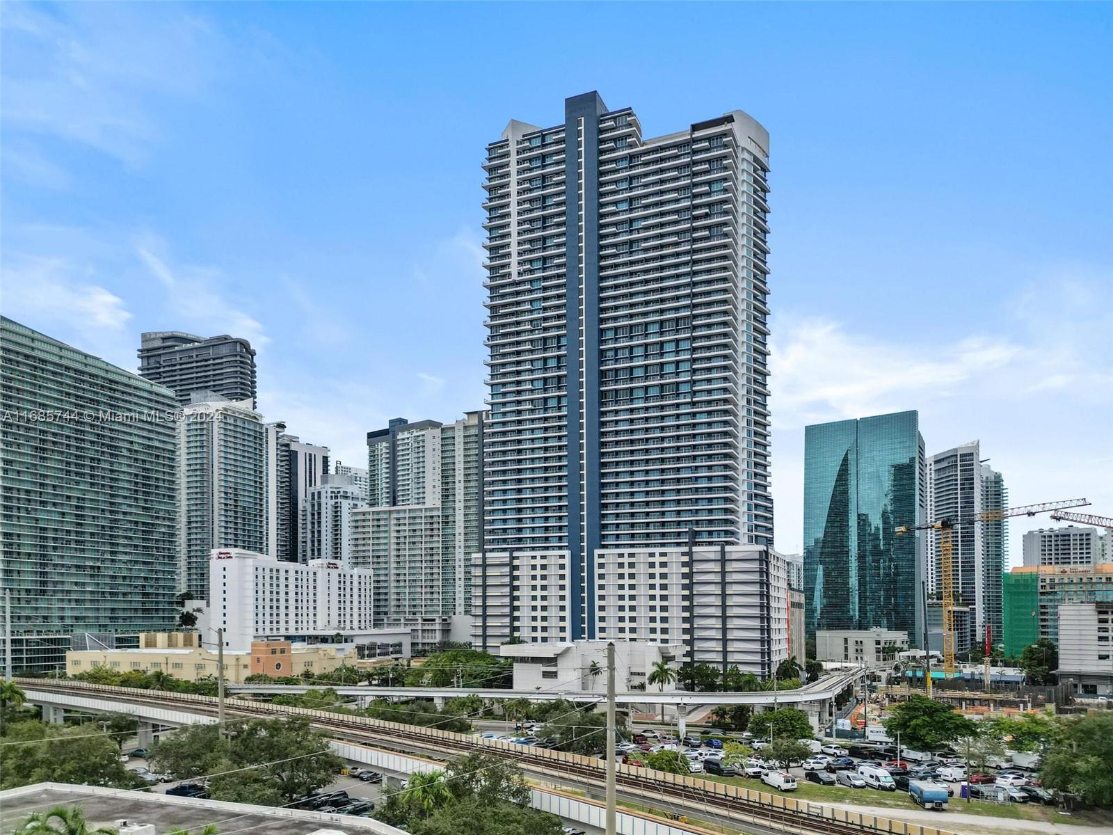 60 SW 13th St #3007, Miami FL 33130
