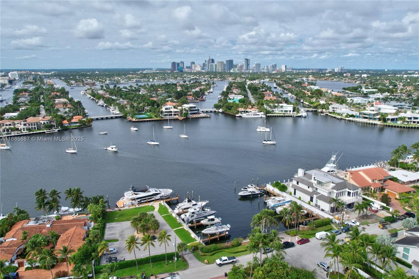 1236 E Lake Dr, Fort Lauderdale, Florida image 5