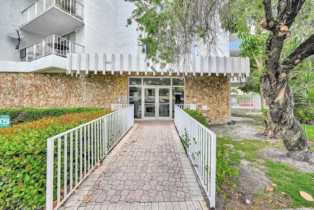 6801 Indian Creek Dr #602, Miami Beach, Florida image 23