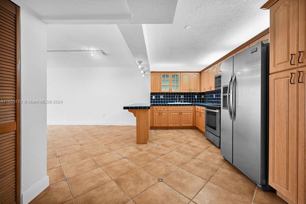 6801 Indian Creek Dr #602, Miami Beach, Florida image 32